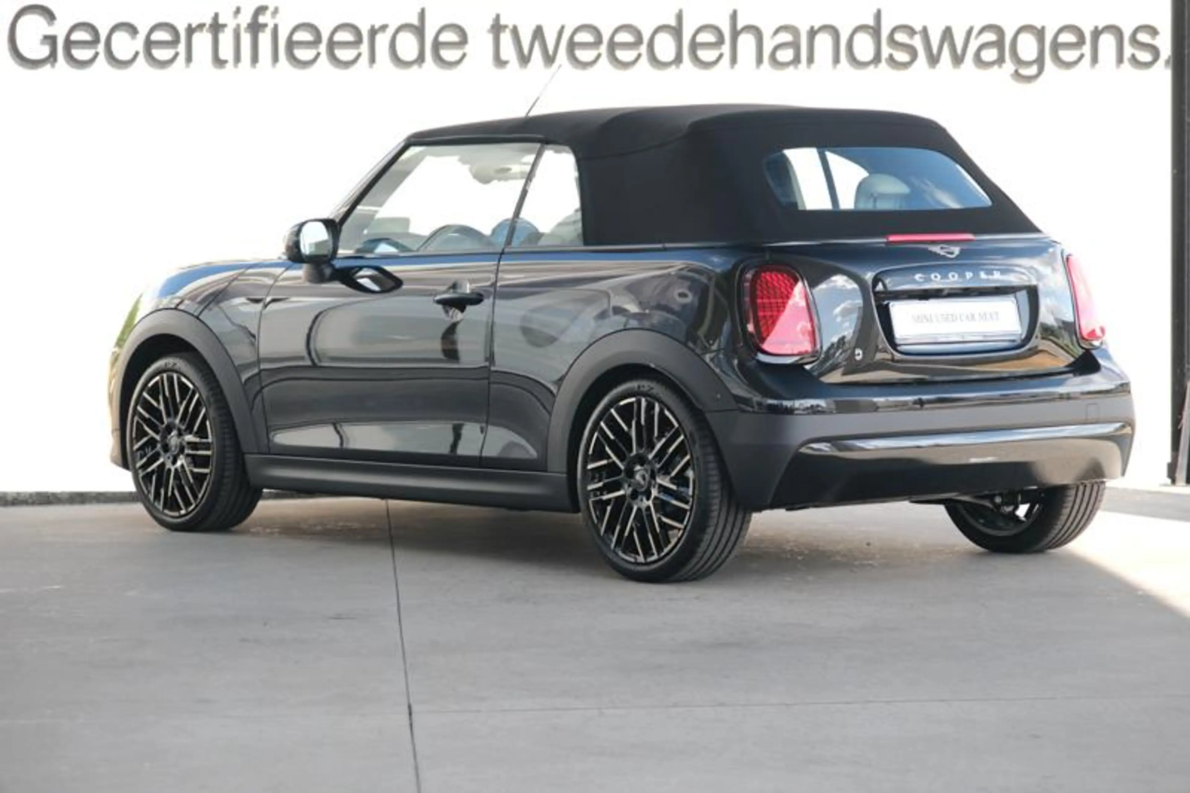 MINI Cooper Cabrio Cooper C Cabrio Favoured | H&K | HUD | PARK + | — photo 13