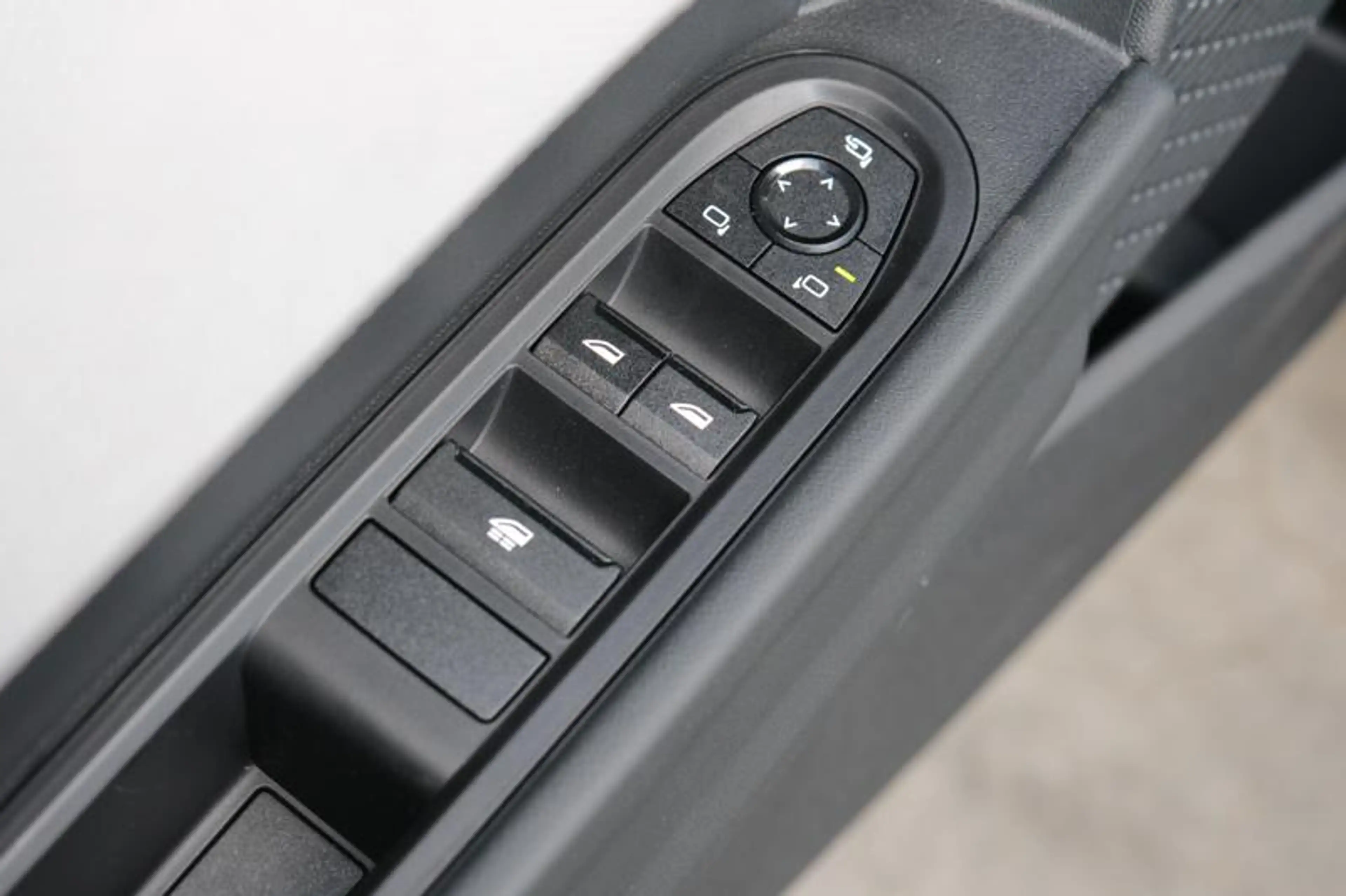 MINI Cooper Cabrio Cooper C Cabrio Favoured | H&K | HUD | PARK + | — photo 15