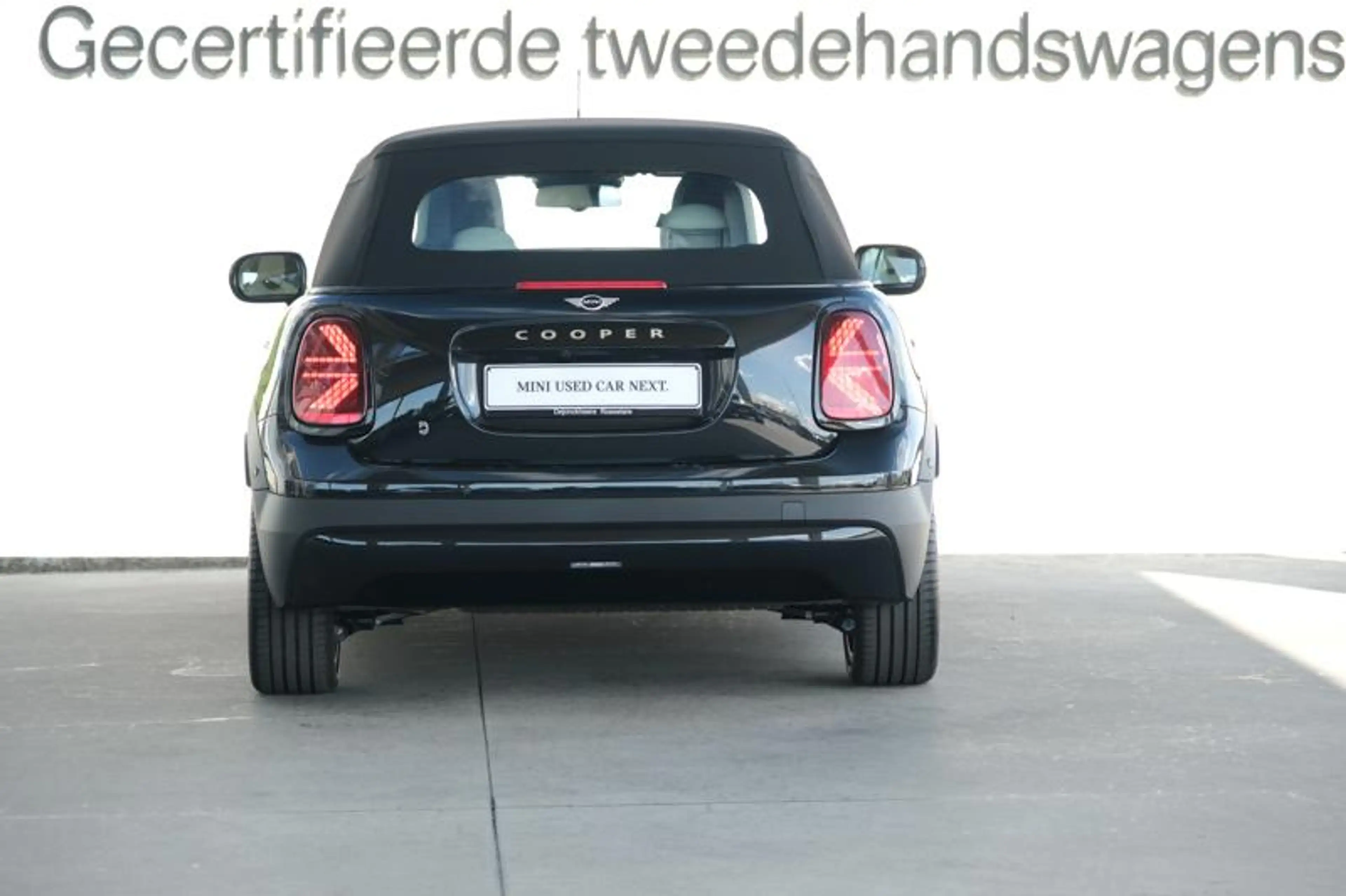 MINI Cooper Cabrio Cooper C Cabrio Favoured | H&K | HUD | PARK + | — photo 12
