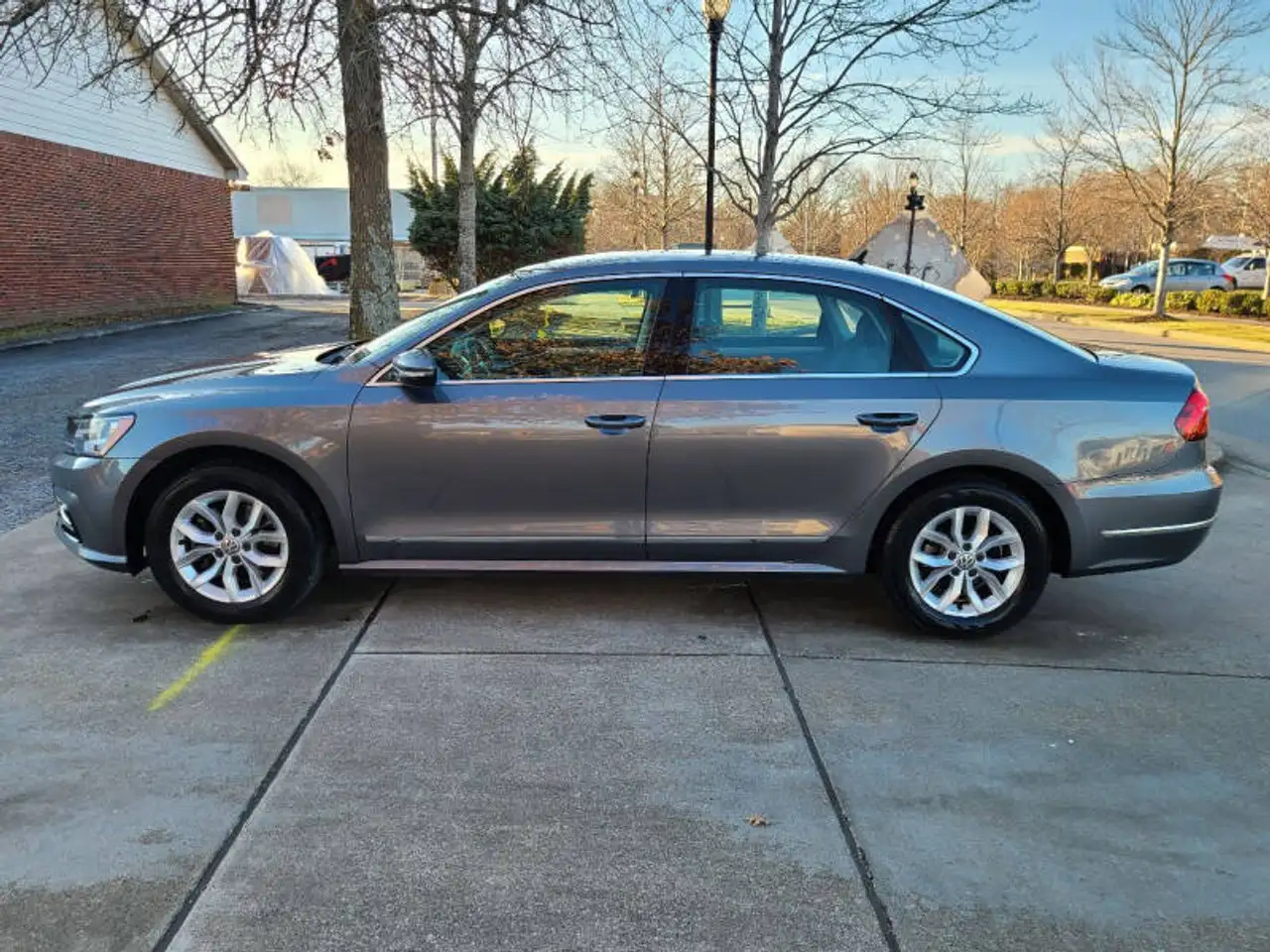 Volkswagen Passat снимка Volkswagen Passat