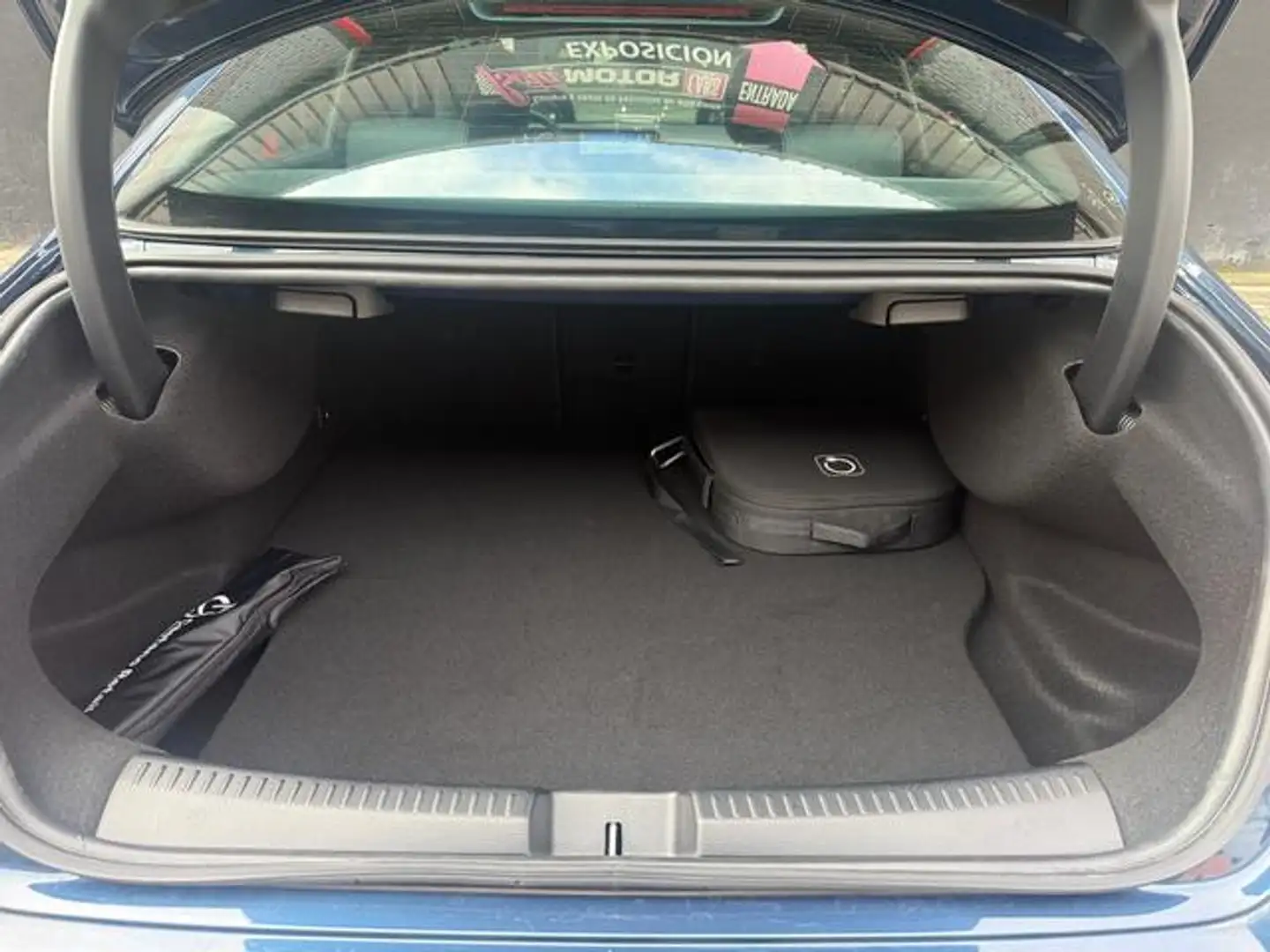 Mercedes-Benz CLA 250 250e 8G-DCT Azul - 2