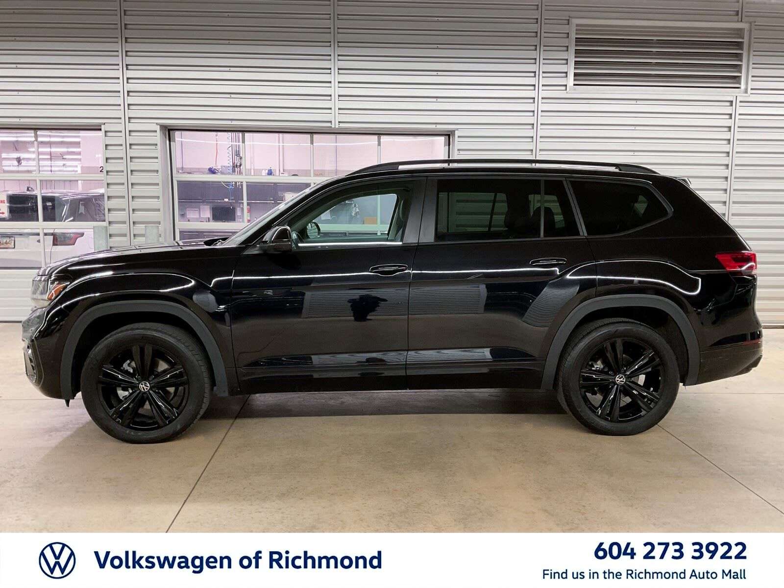 2023 Volkswagen Atlas Highline | R-Line Package (Black Edition) | 3rd Ro — снимка 1