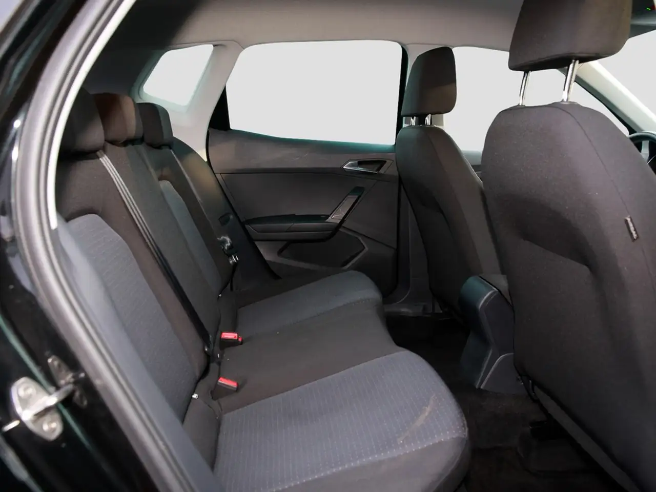 SEAT Arona 1.0 TSI Style Navi/RFK/LED 10