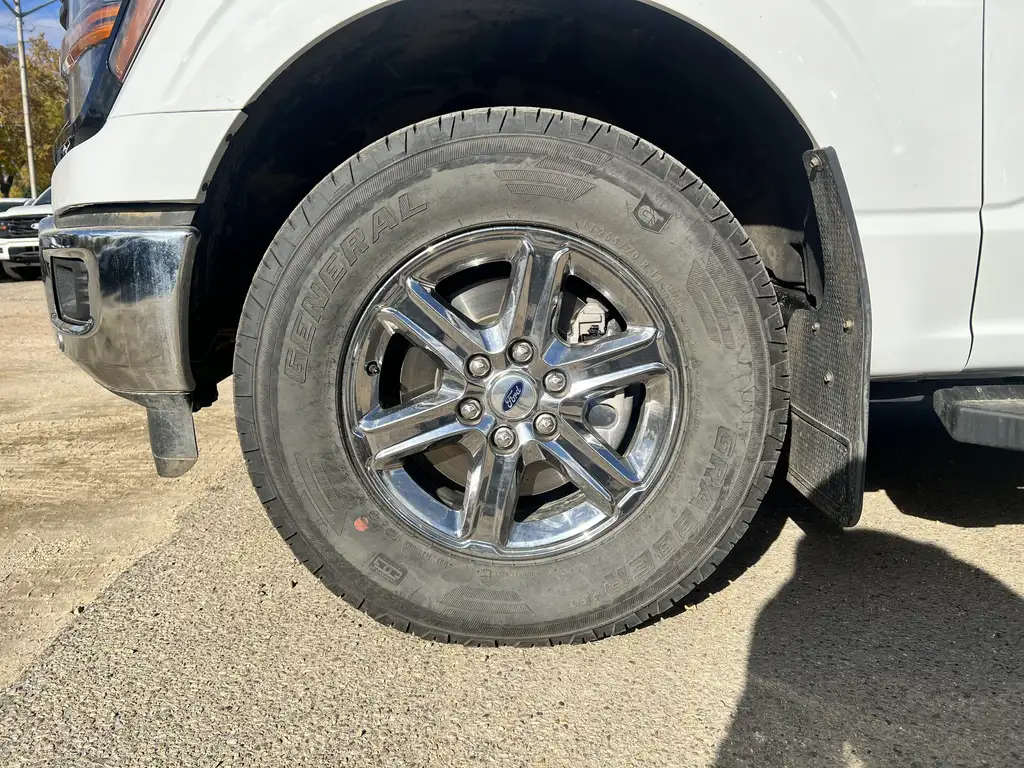 2025 Ford F-150 XLT SuperCrew 145 | Zone Lighting | SYNC 4 | Pro T — photo 3