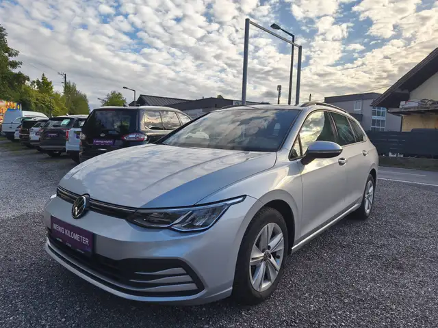 Volkswagen Golf view 2