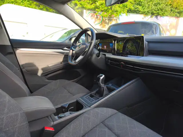 Volkswagen Golf view 12