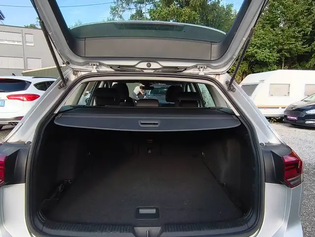 Volkswagen Golf view 10