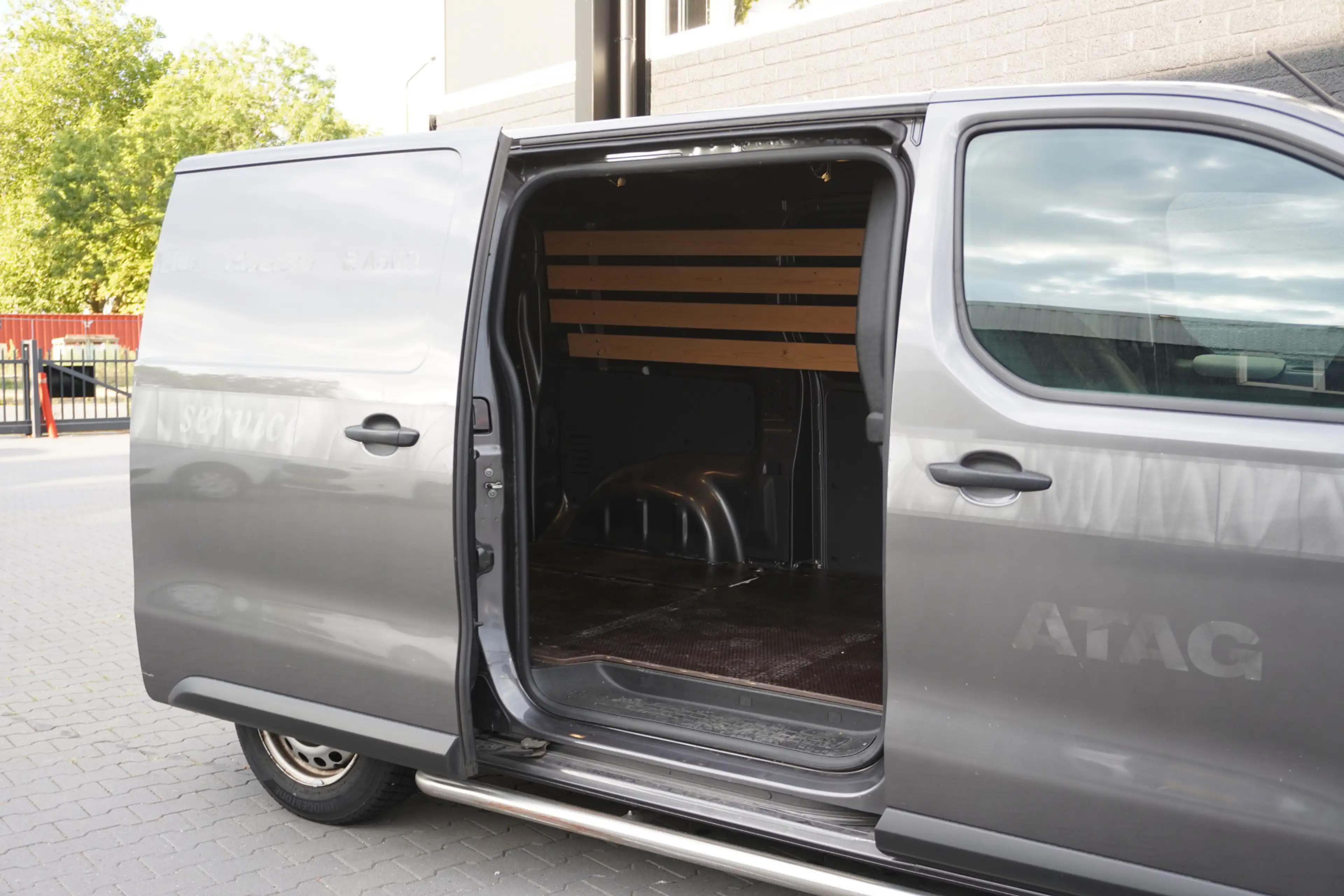 Peugeot Expert 2.0 BlueHDI L2 145PK AUTOMAAT EURO 6 - Airco - PDC — photo 9