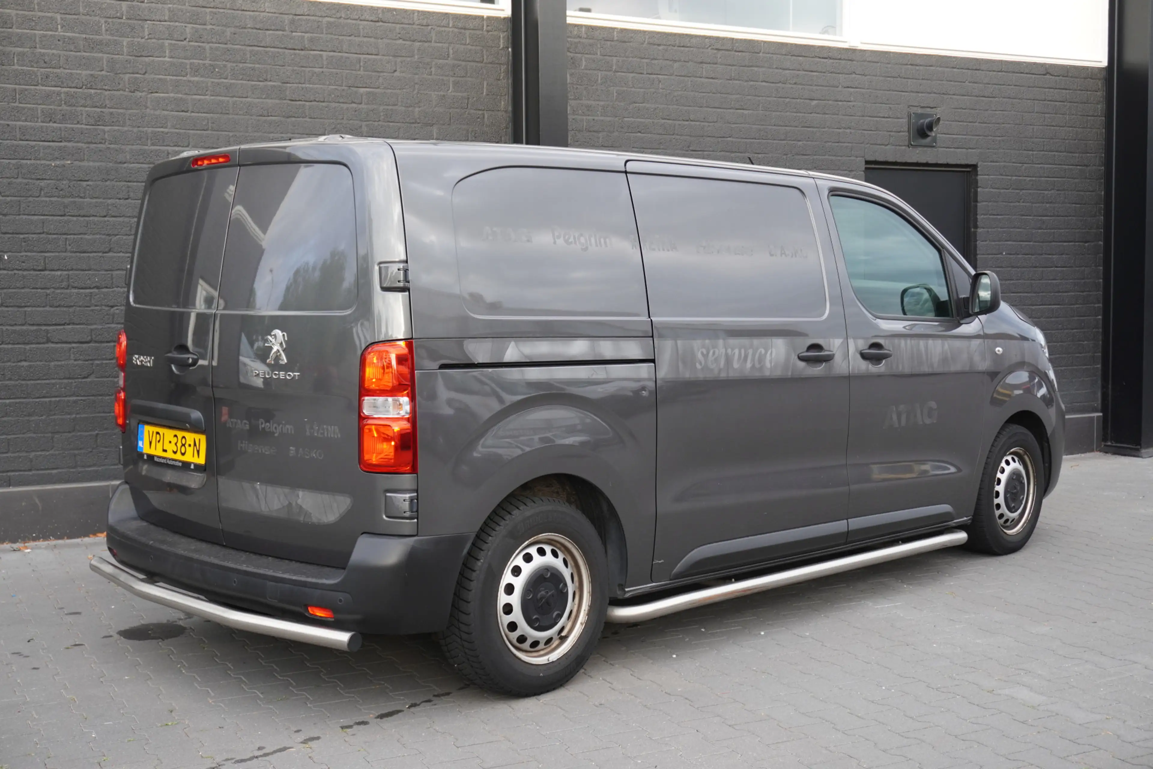 Peugeot Expert 2.0 BlueHDI L2 145PK AUTOMAAT EURO 6 - Airco - PDC — photo 2