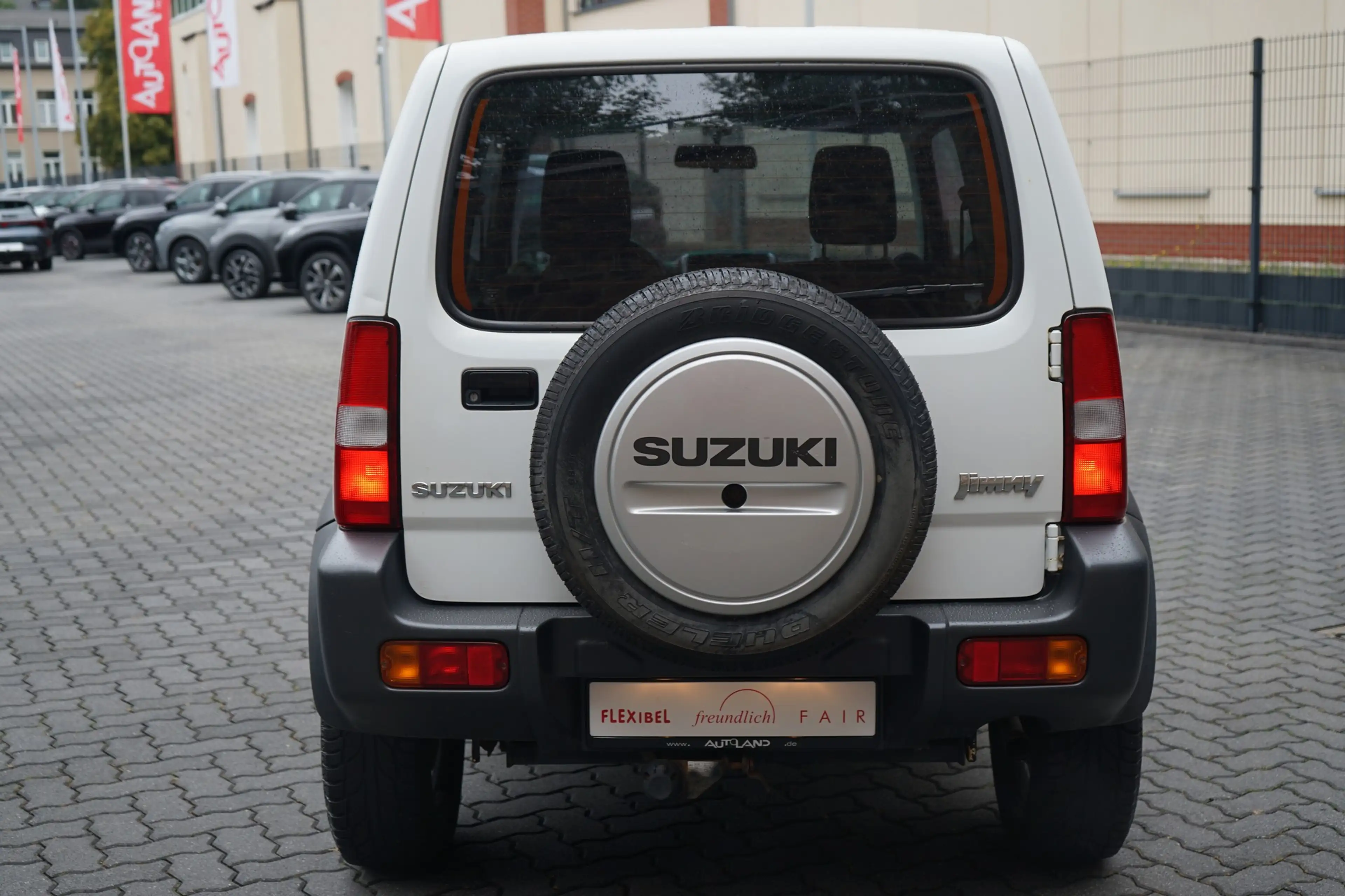 Suzuki Jimny 1.3 Club 4x4 AHK Bluetooth — photo 5