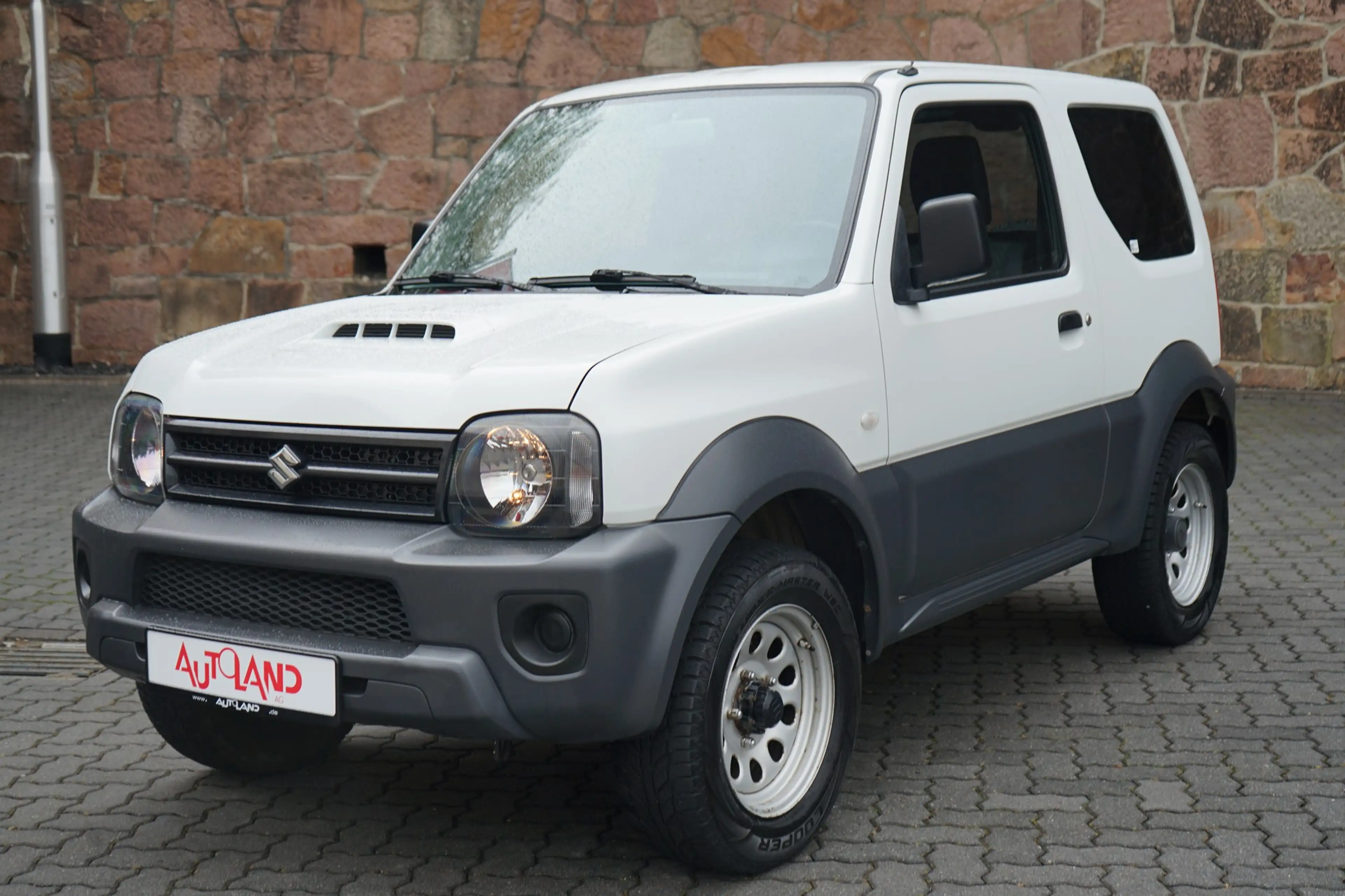 Suzuki Jimny 1.3 Club 4x4 AHK Bluetooth — photo 2
