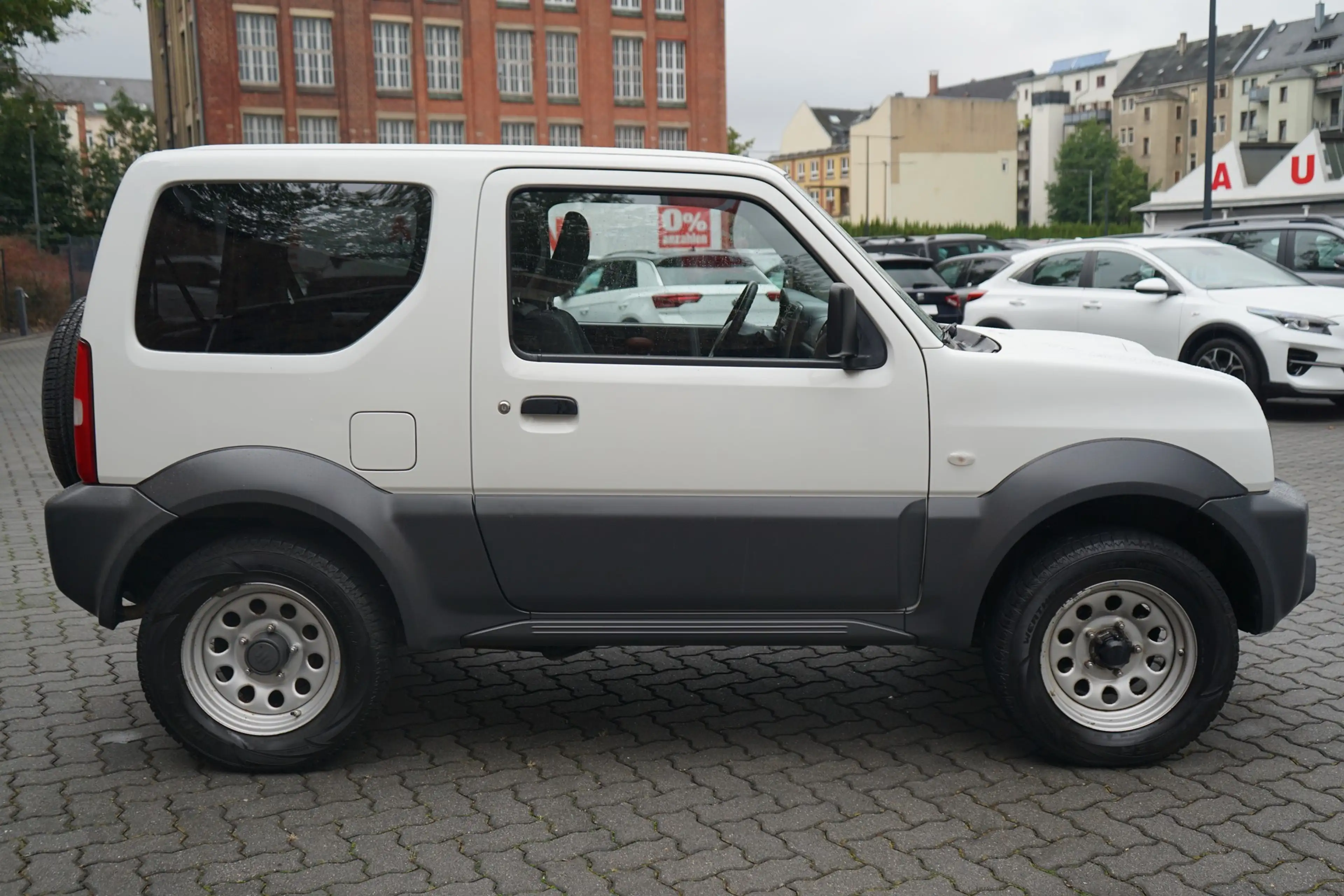 Suzuki Jimny 1.3 Club 4x4 AHK Bluetooth — photo 7