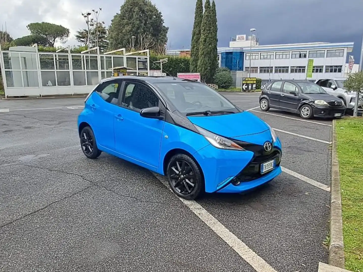 Toyota Aygo Aygo II 2014 5p 1.0 x-business Blu/Azzurro - 2
