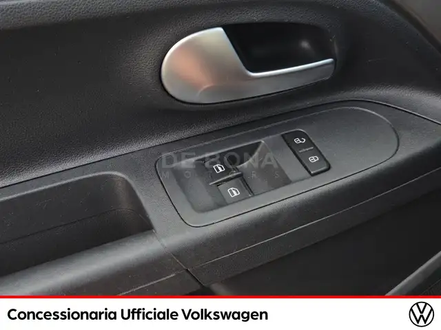 Volkswagen Up! view 15