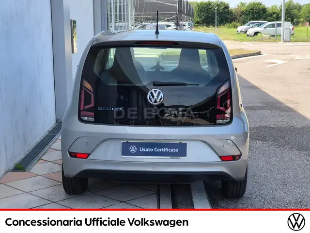 Volkswagen Up! view 5