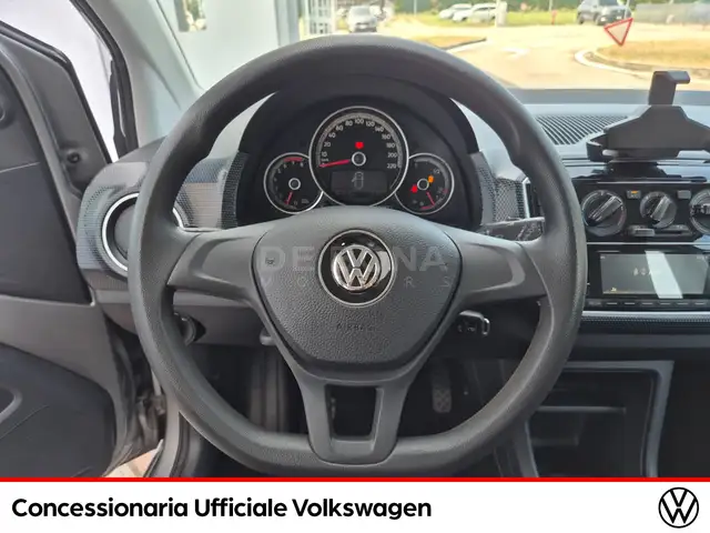 Volkswagen Up! view 9