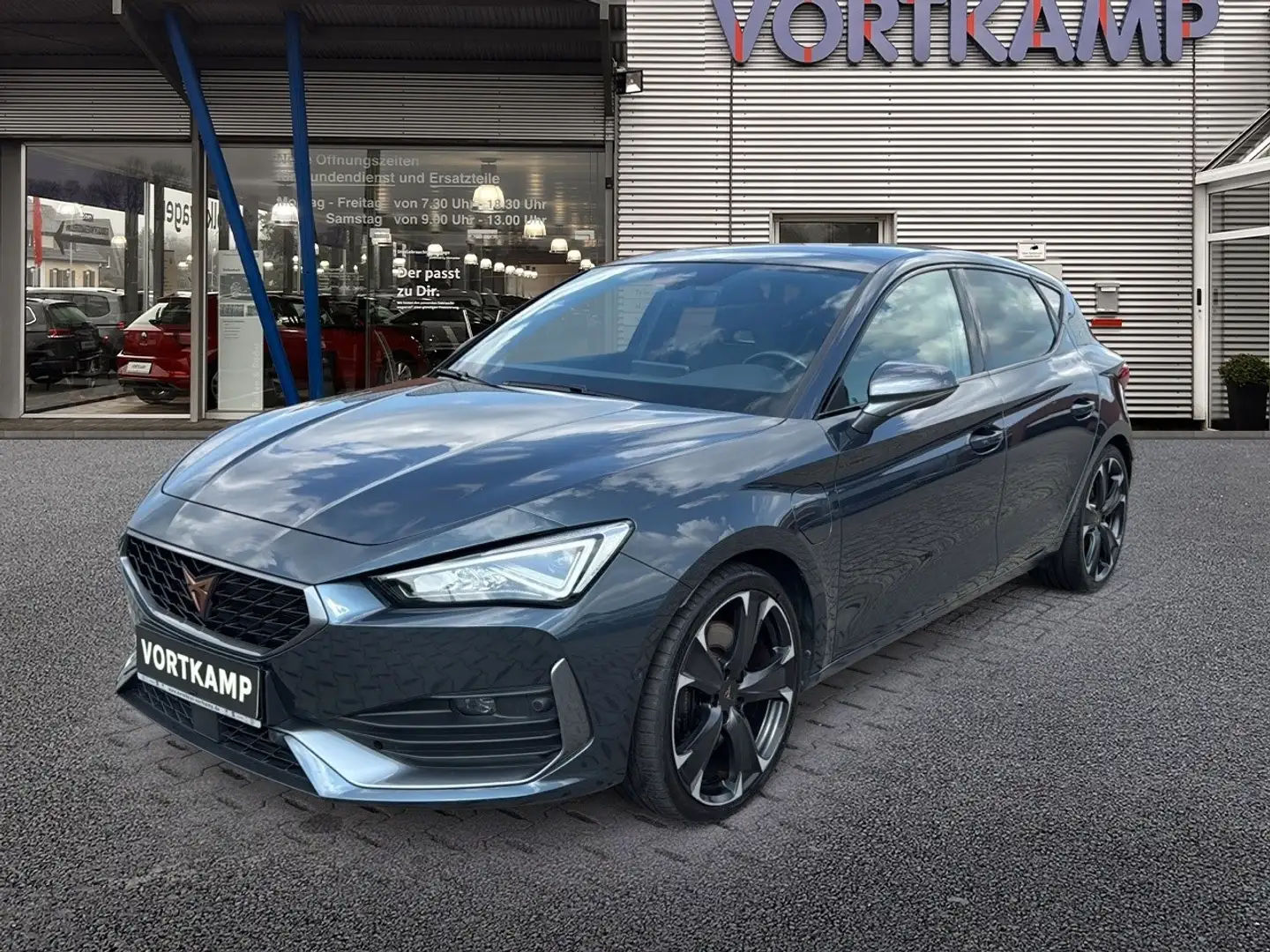 CUPRA Leon VZ e-Hybrid Pano/Kamera/FullLink Grau - 2
