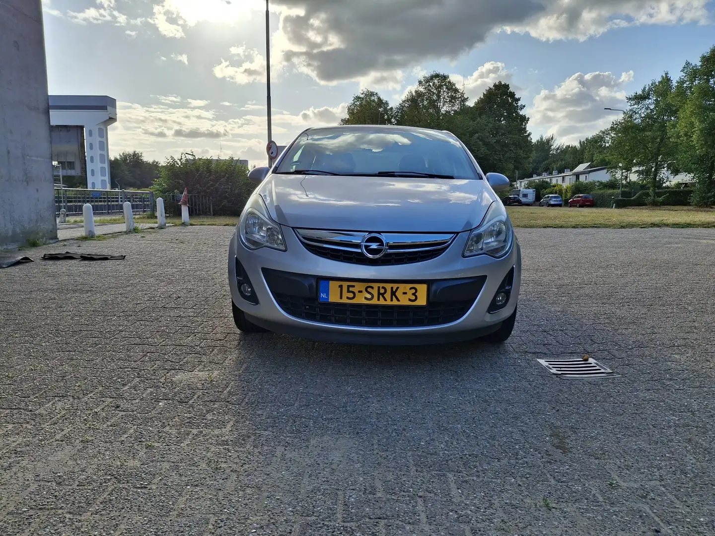 Opel Corsa 1.2-16V Edition Zilver - 1