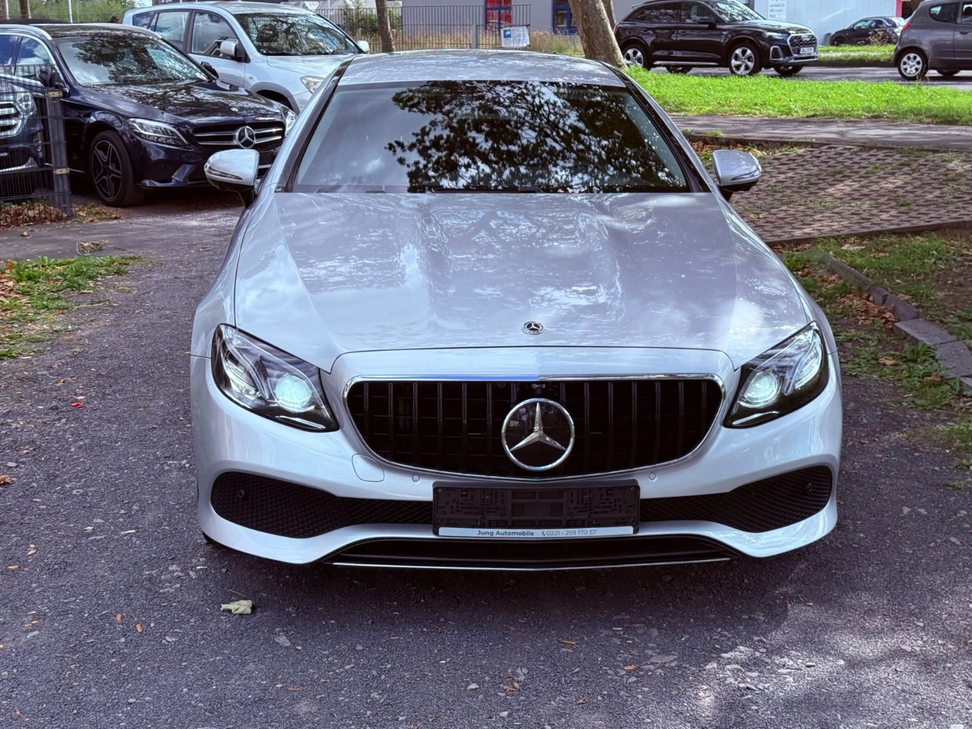 Mercedes-Benz E 200 Coupe Avantgarde / Widescreen Cockpit/EU6 — photo 8