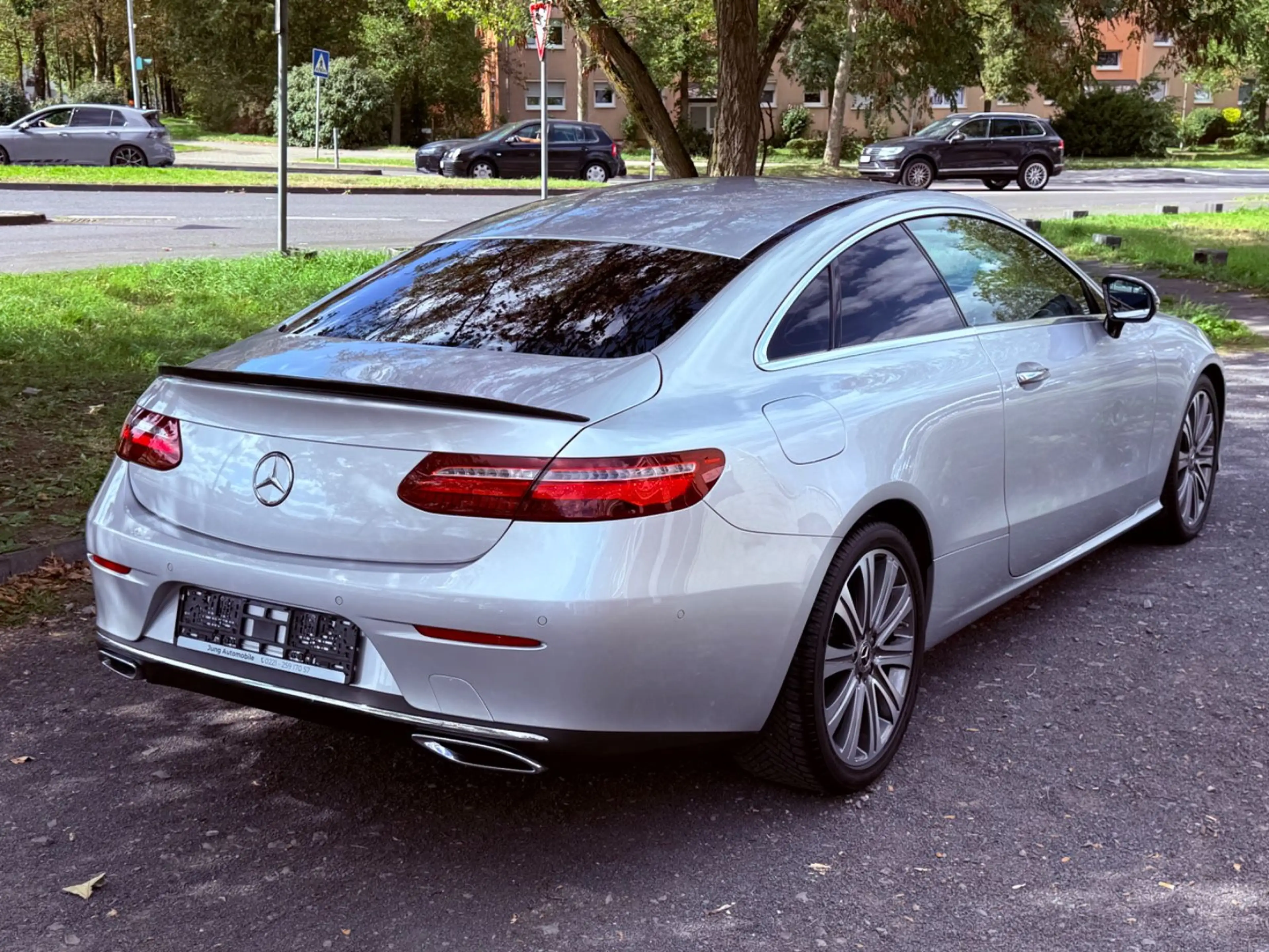 Mercedes-Benz E 200 Coupe Avantgarde / Widescreen Cockpit/EU6 — photo 6