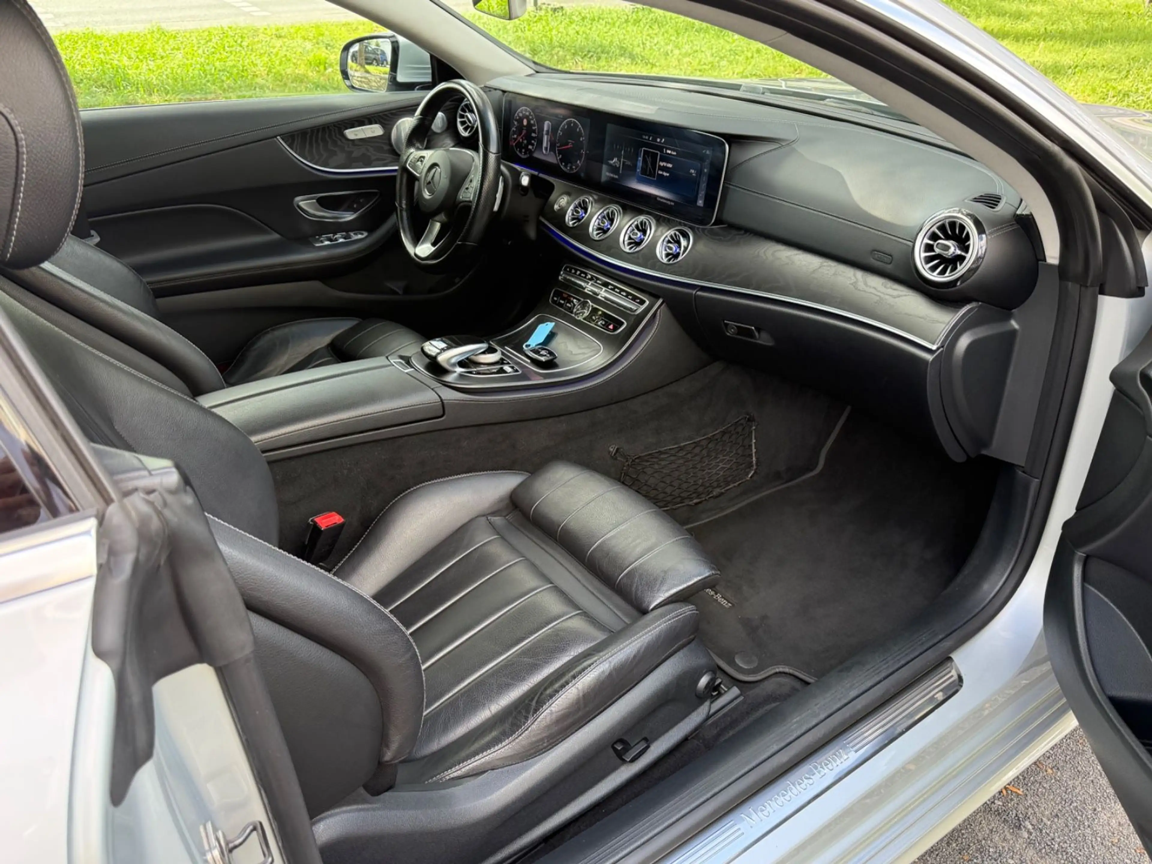 Mercedes-Benz E 200 Coupe Avantgarde / Widescreen Cockpit/EU6 — photo 15