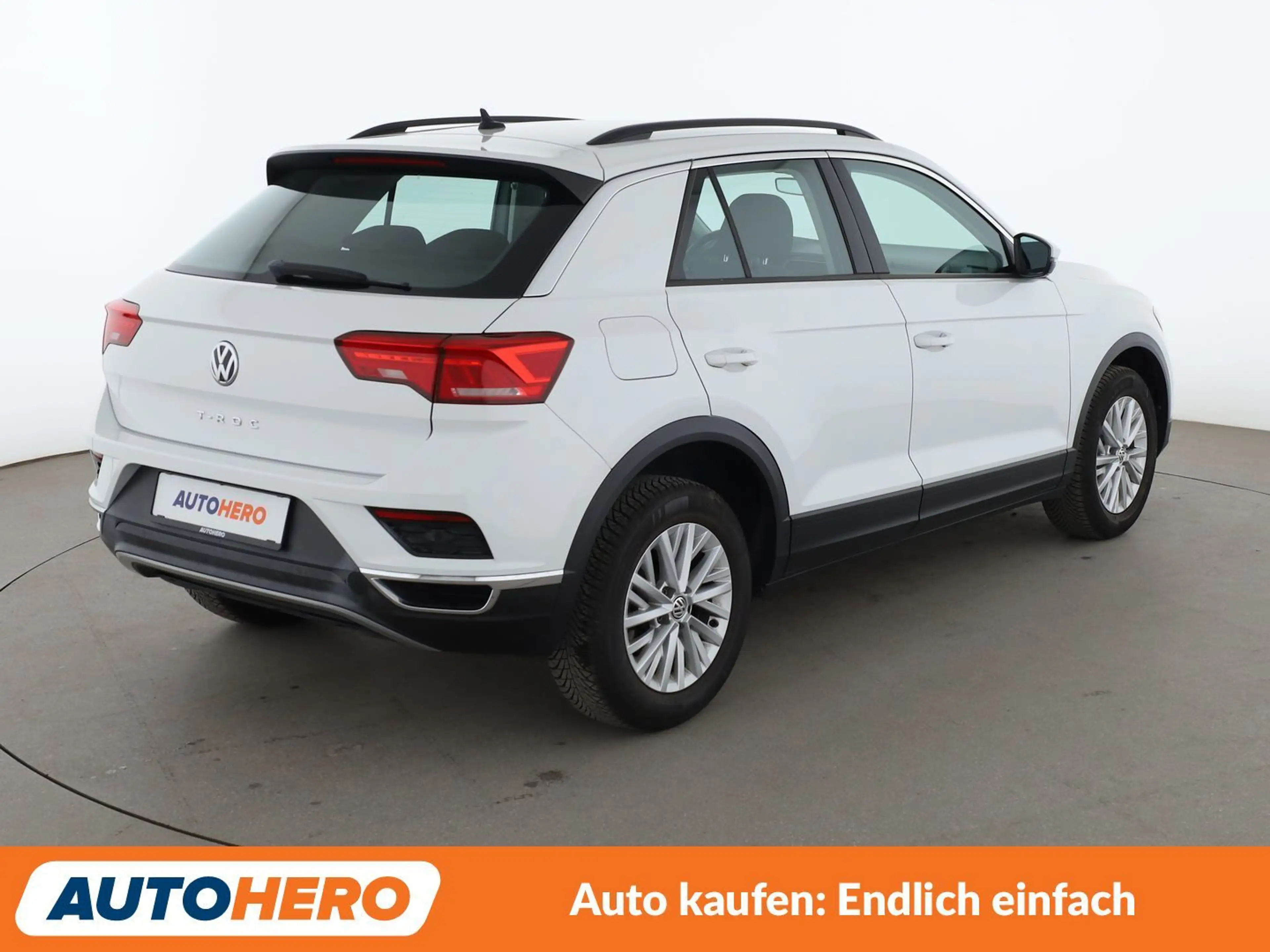 Volkswagen T-Roc 1.0 TSI Style *NAVI*PDC*ACC*SHZ*ALU*KLIMA* — photo 6