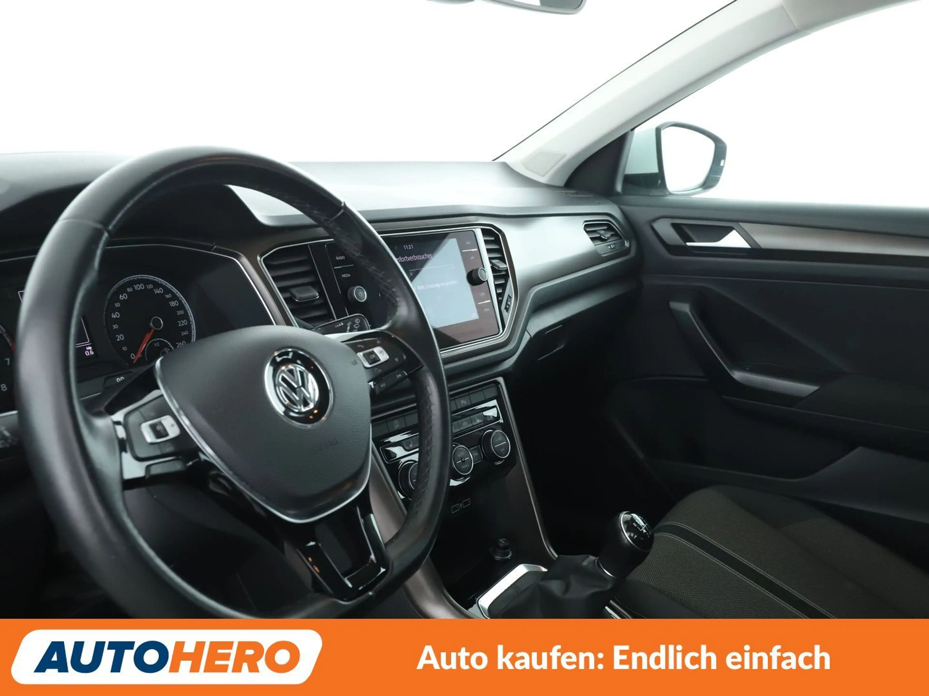 Volkswagen T-Roc 1.0 TSI Style *NAVI*PDC*ACC*SHZ*ALU*KLIMA* — photo 11