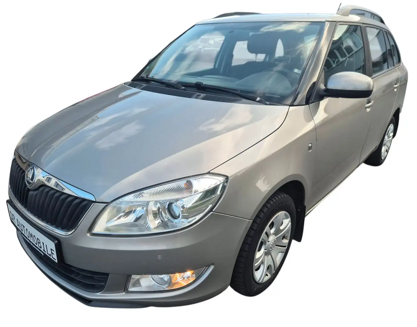 Skoda Fabia Combi Ambition Klima SHZ Tempomat PDC Beige - 1