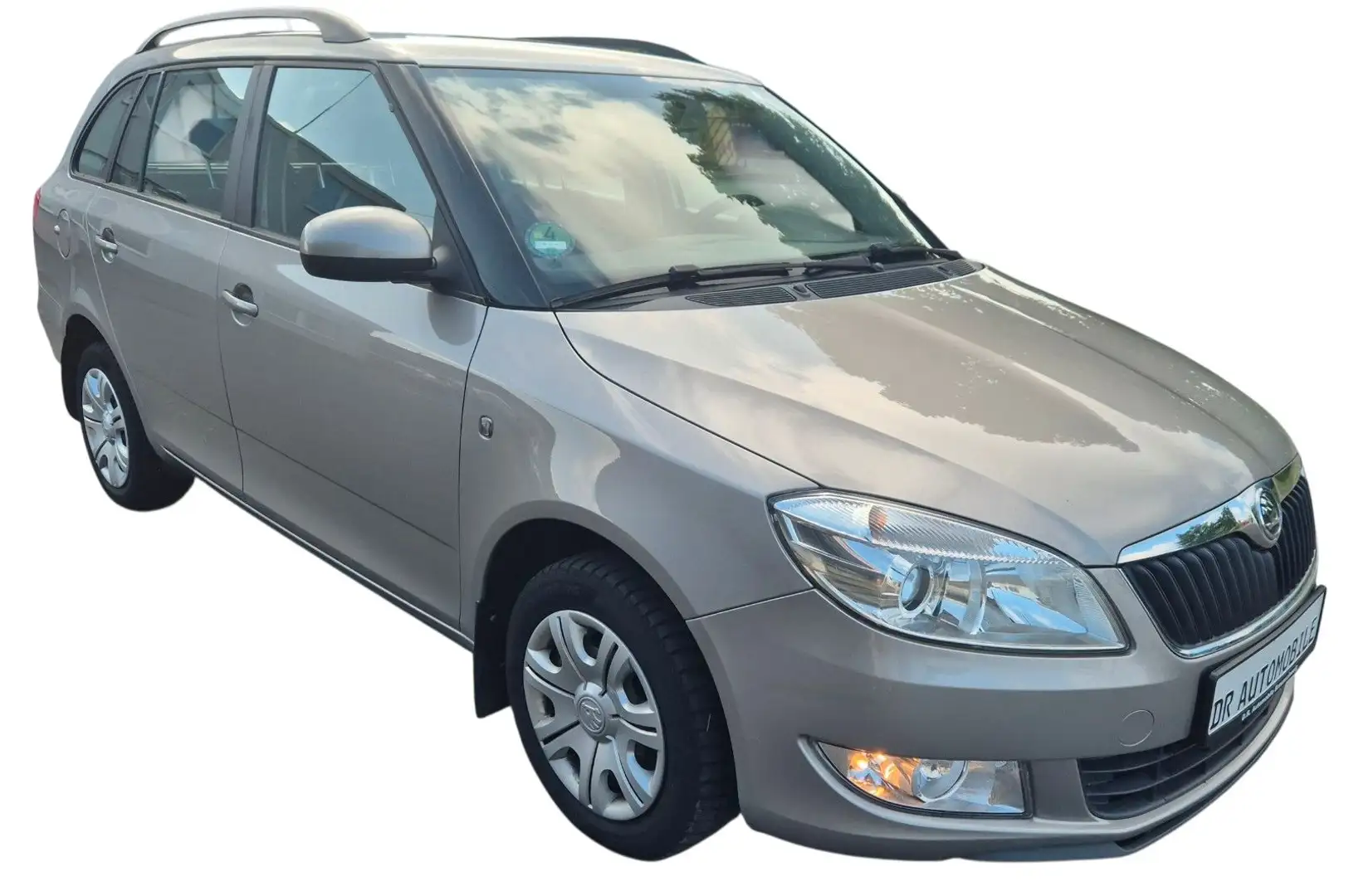 Skoda Fabia Combi Ambition Klima SHZ Tempomat PDC Beige - 2