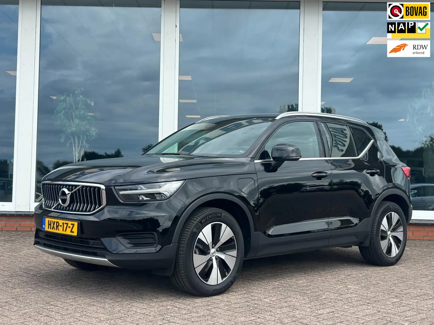 Volvo XC40 1.5 T4 Plug-in Hybrid Recharge Inscription Express Zwart - 1