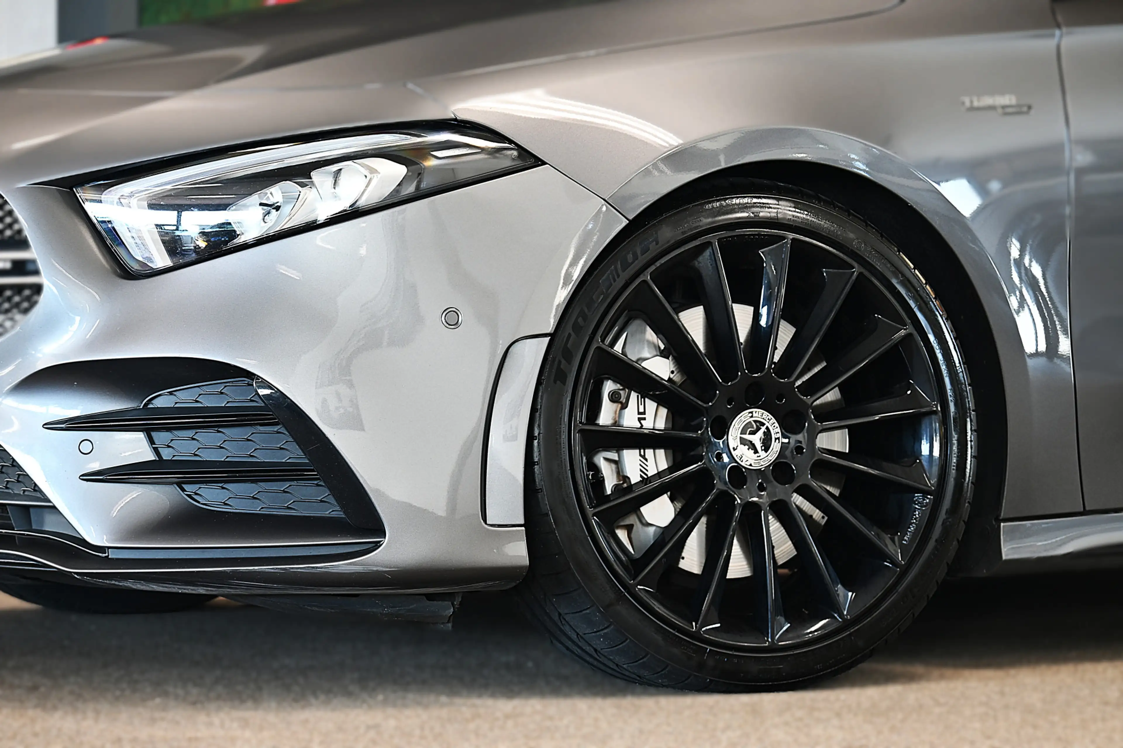 Mercedes-Benz A 35 AMG 4MATIC Advantage — photo 4