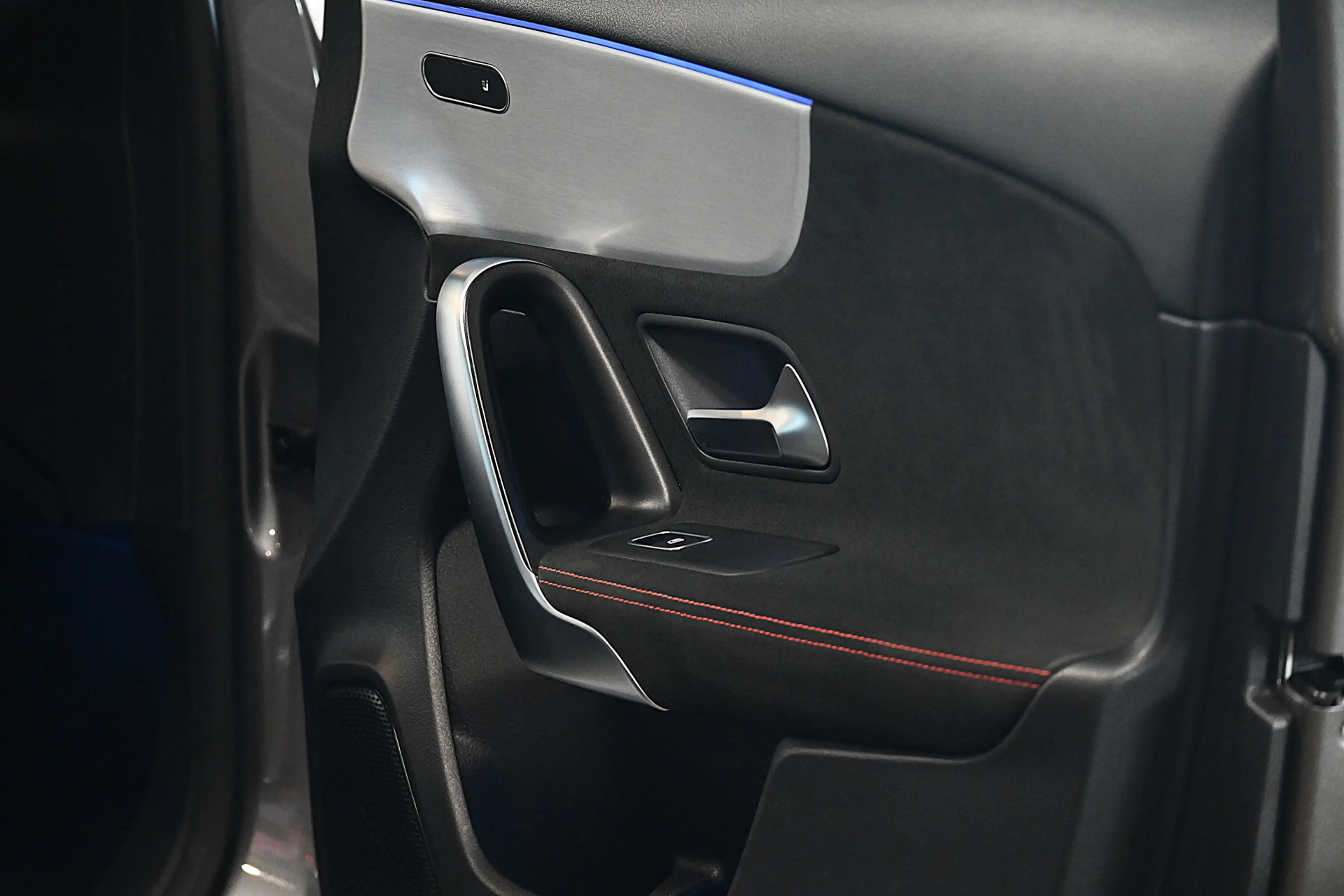 Mercedes-Benz A 35 AMG 4MATIC Advantage — photo 17