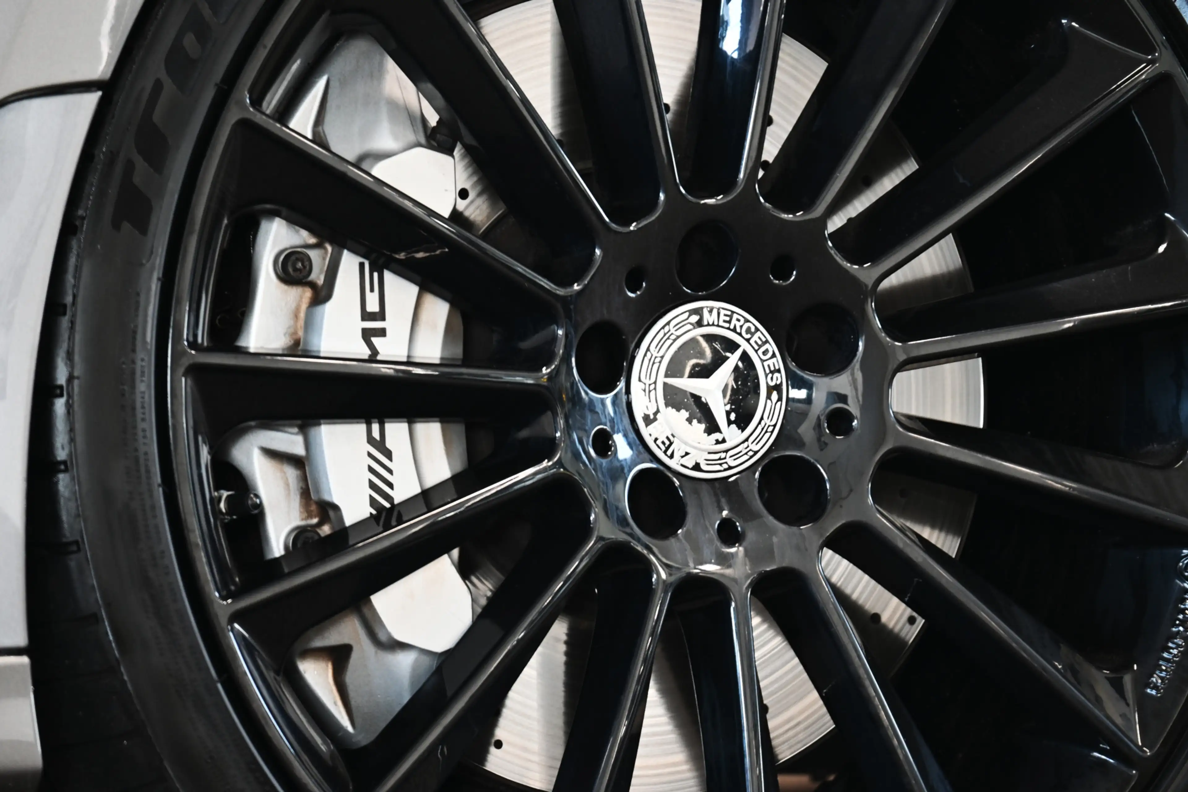 Mercedes-Benz A 35 AMG 4MATIC Advantage — photo 5