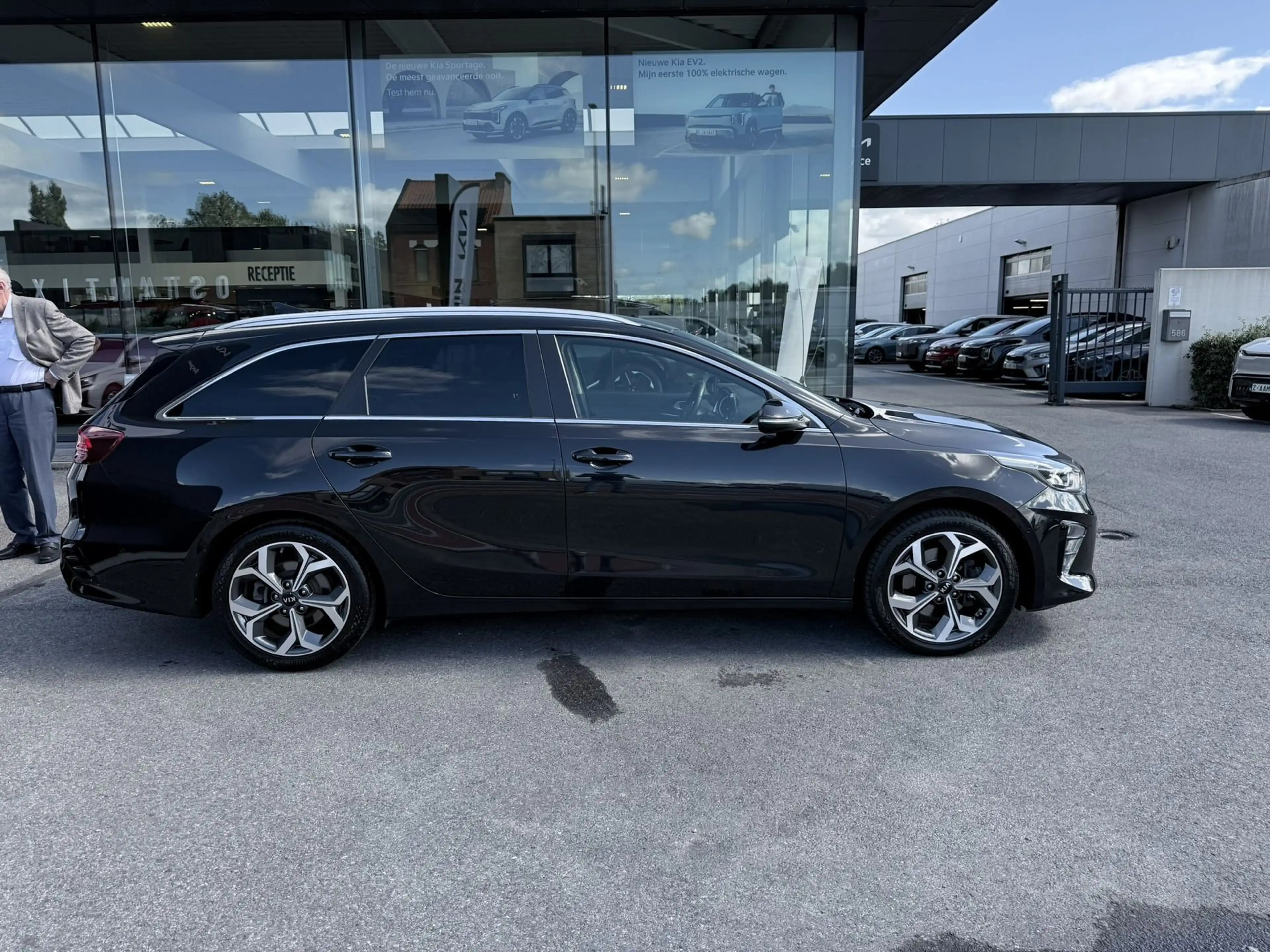 Kia Ceed SW / cee'd SW T-GDi More DCT ISG — photo 3