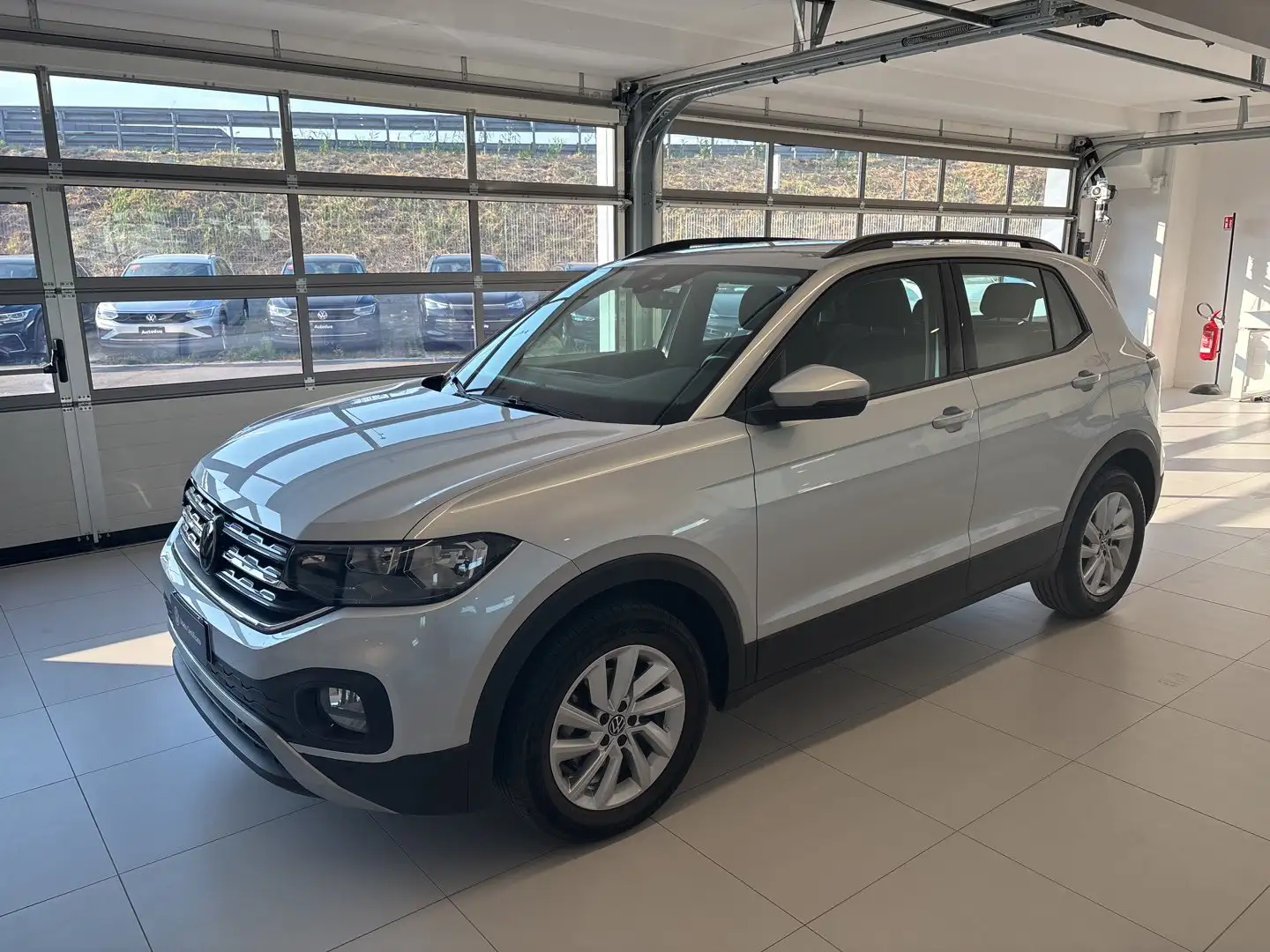 Volkswagen T-Cross T-ROC 1.0 TSI STYLE 95CV Argento - 1