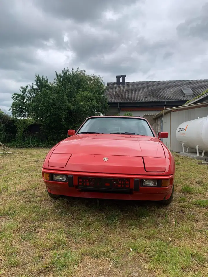Porsche 924