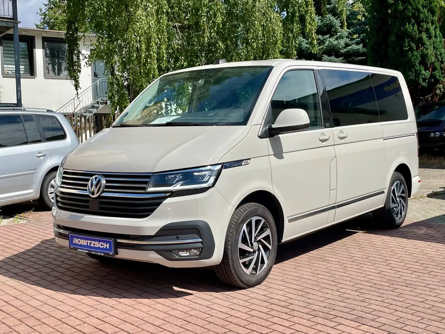 Volkswagen T6.1 Multivan Generation Six MOTOR NEU! Leder WR Grau - 2