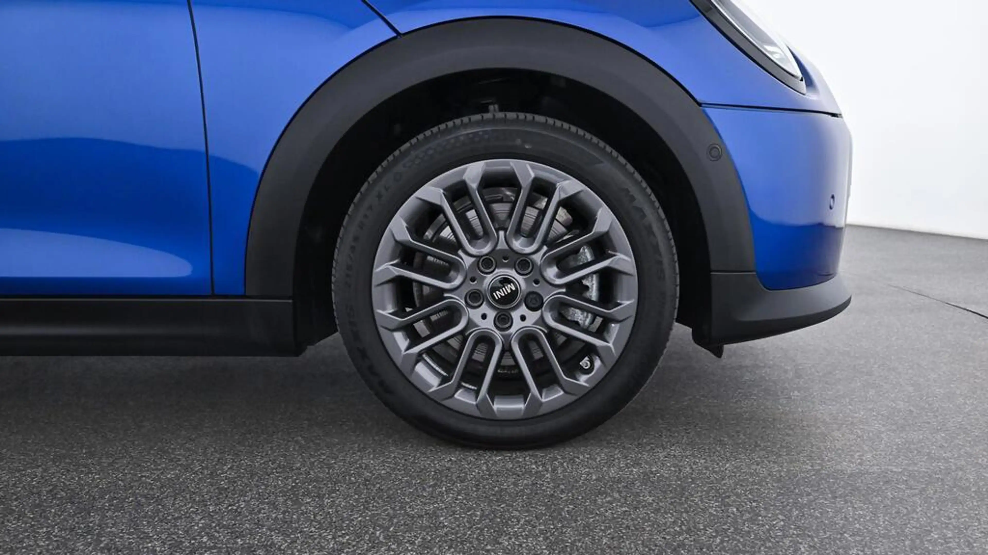 MINI Cooper C Favoured Trim — photo 10