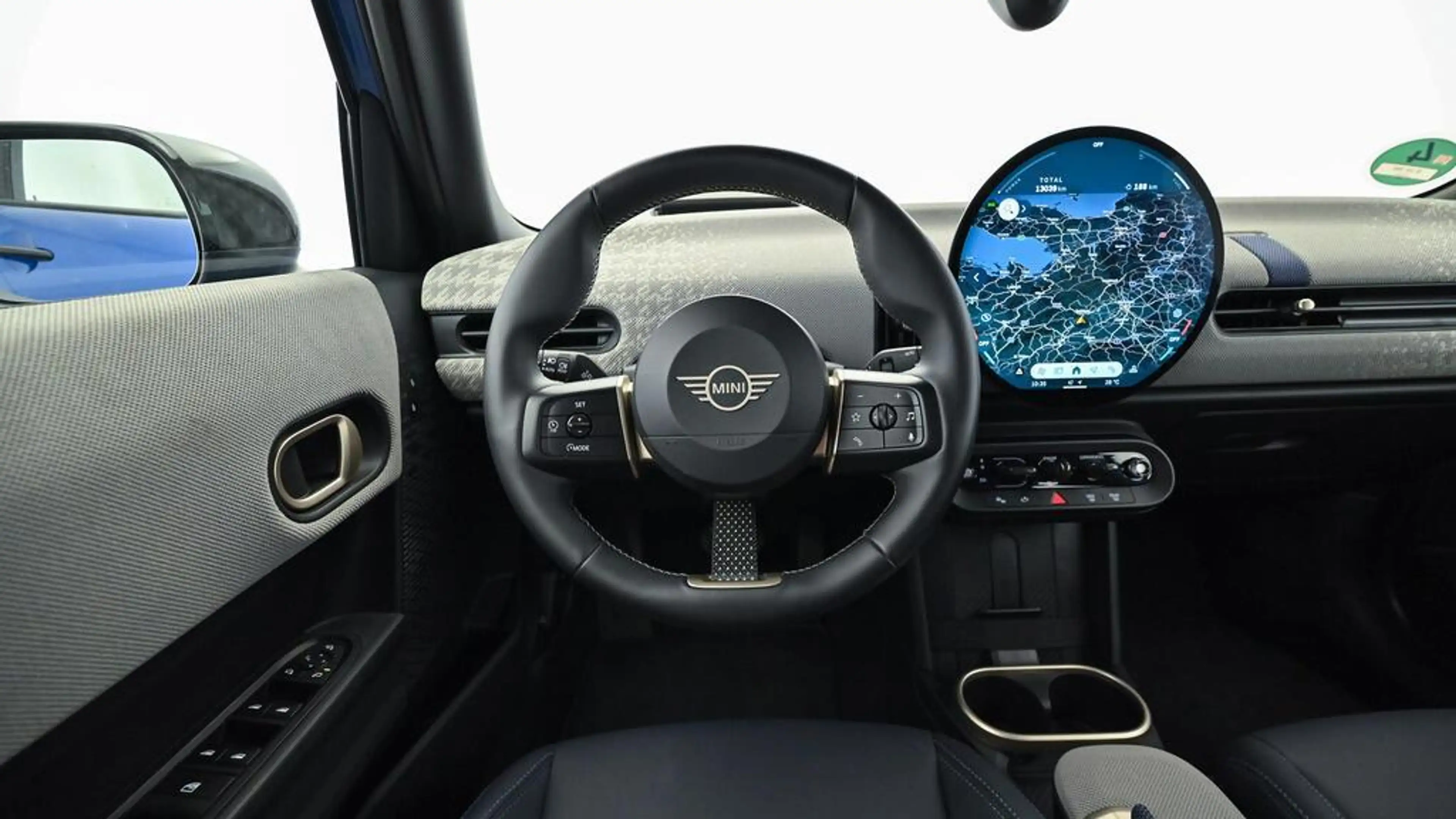 MINI Cooper C Favoured Trim — photo 13