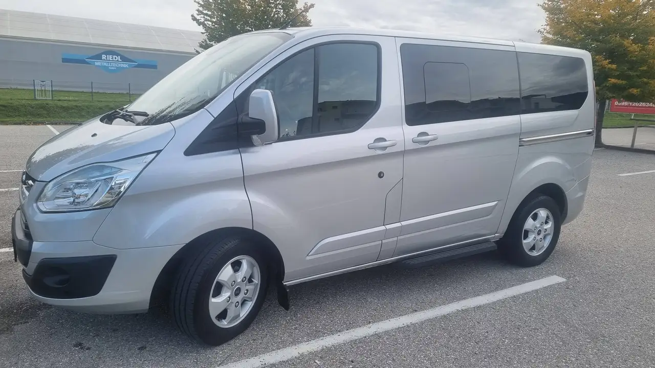 Ford Tourneo Custom