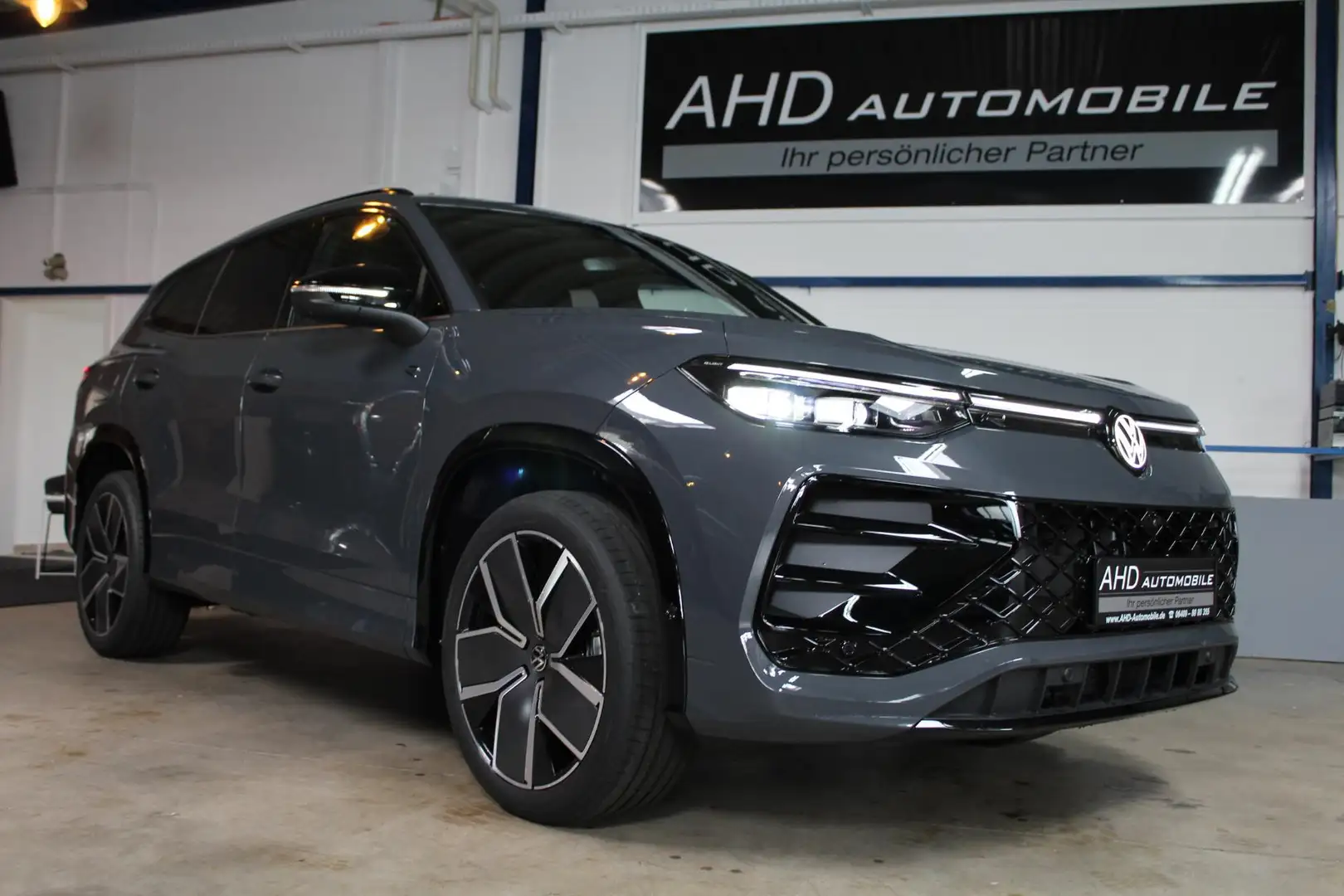 Volkswagen Tayron Tayron R-Line 2.0 TDI 4M 193 PS SOFORT VERFÜGBAR Grau - 1