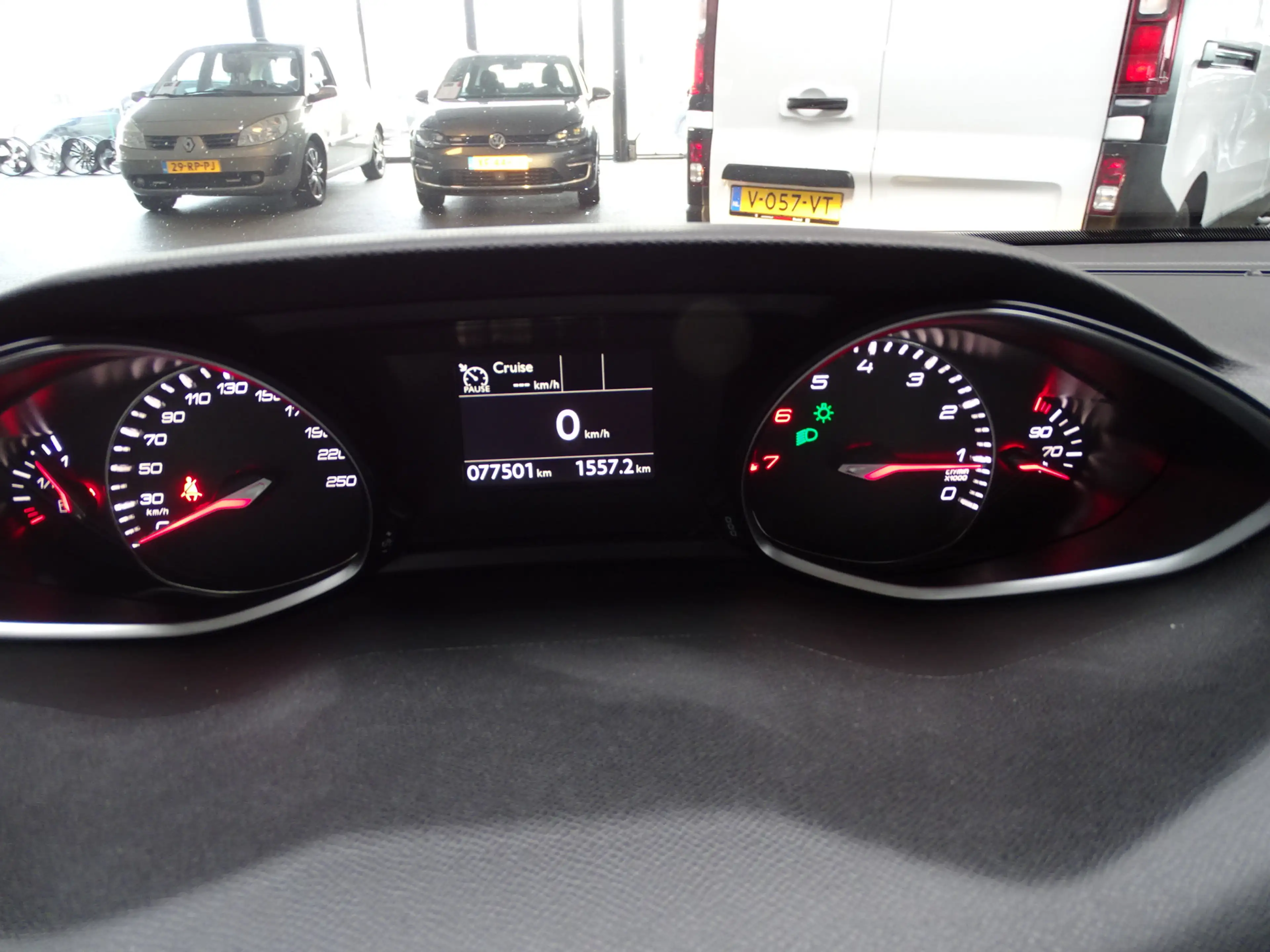 Peugeot 308 SW 1.2 PureTech Blue Active Navi, Carplay, Cruise, — photo 14