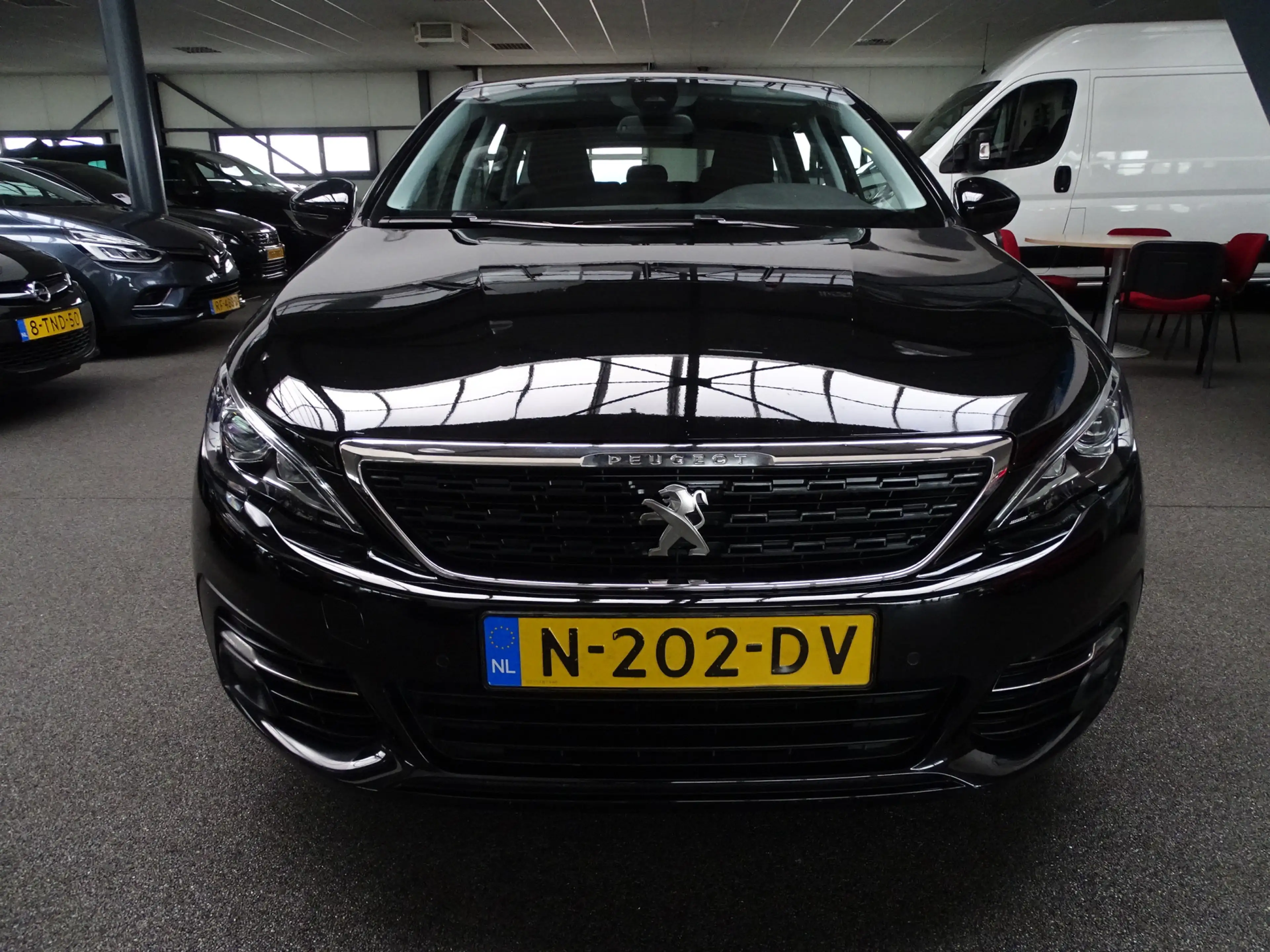 Peugeot 308 SW 1.2 PureTech Blue Active Navi, Carplay, Cruise, — photo 7