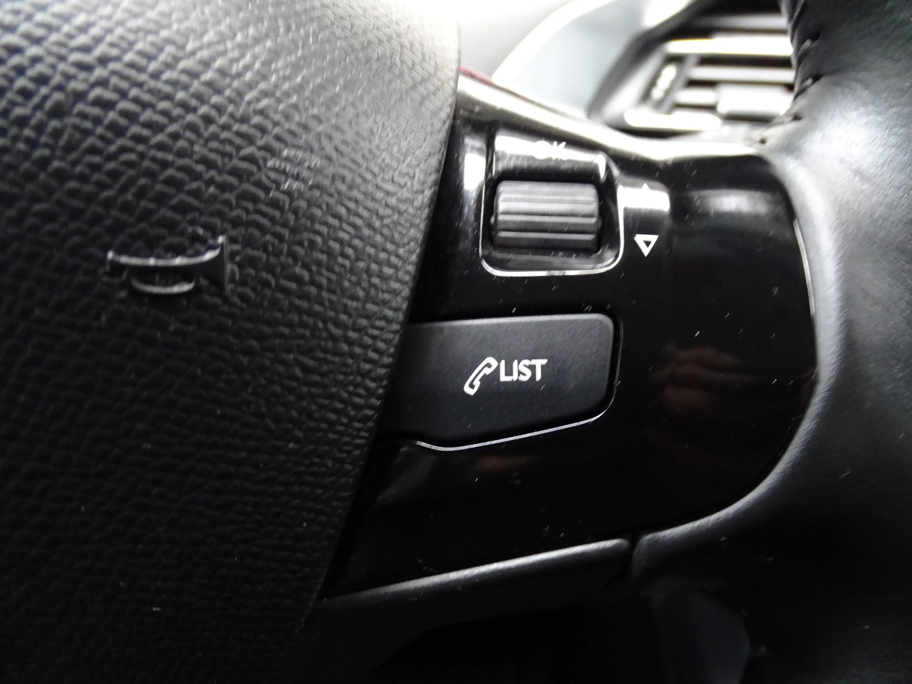 Peugeot 308 SW 1.2 PureTech Blue Active Navi, Carplay, Cruise, — photo 12
