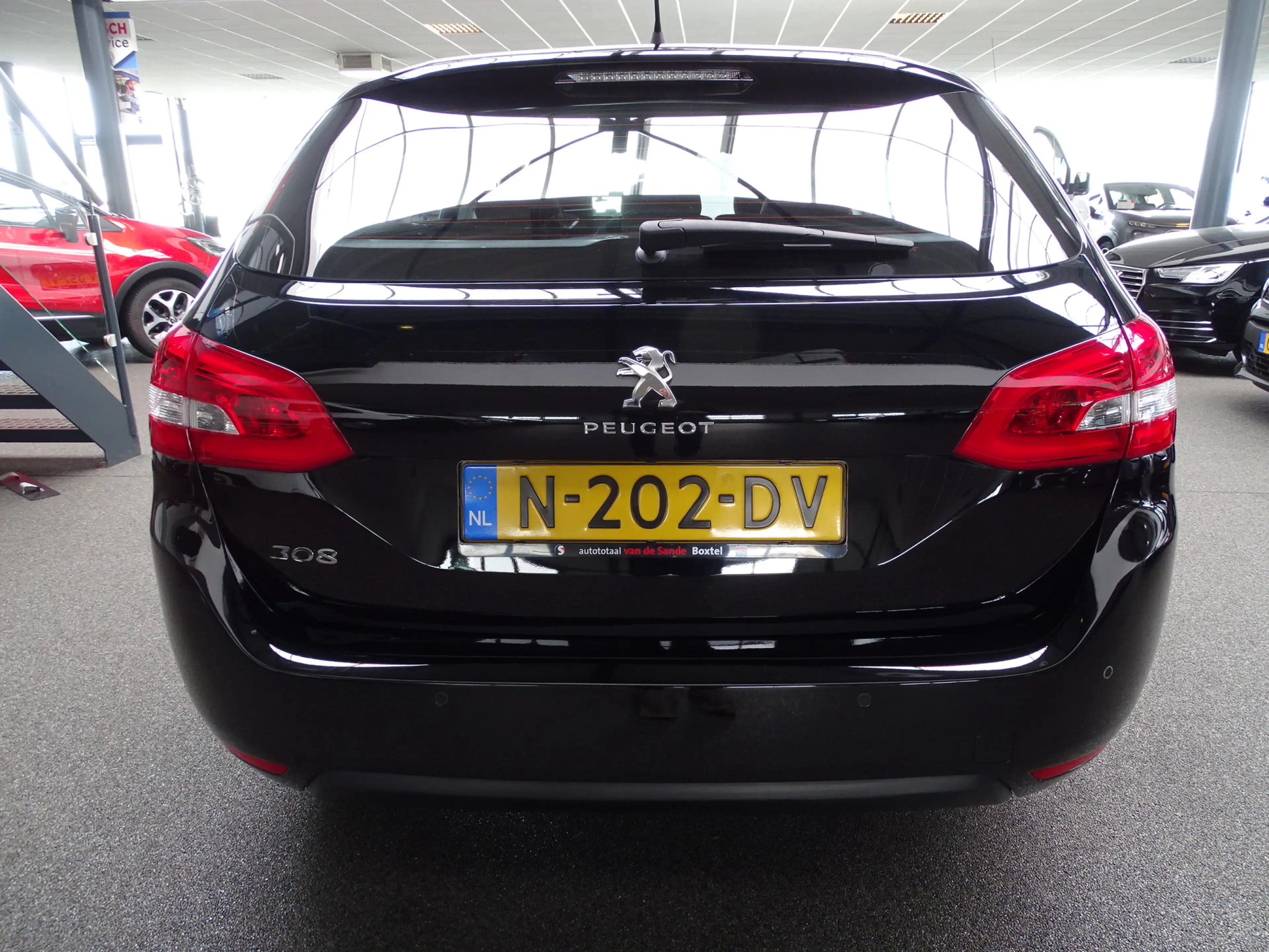 Peugeot 308 SW 1.2 PureTech Blue Active Navi, Carplay, Cruise, — photo 4