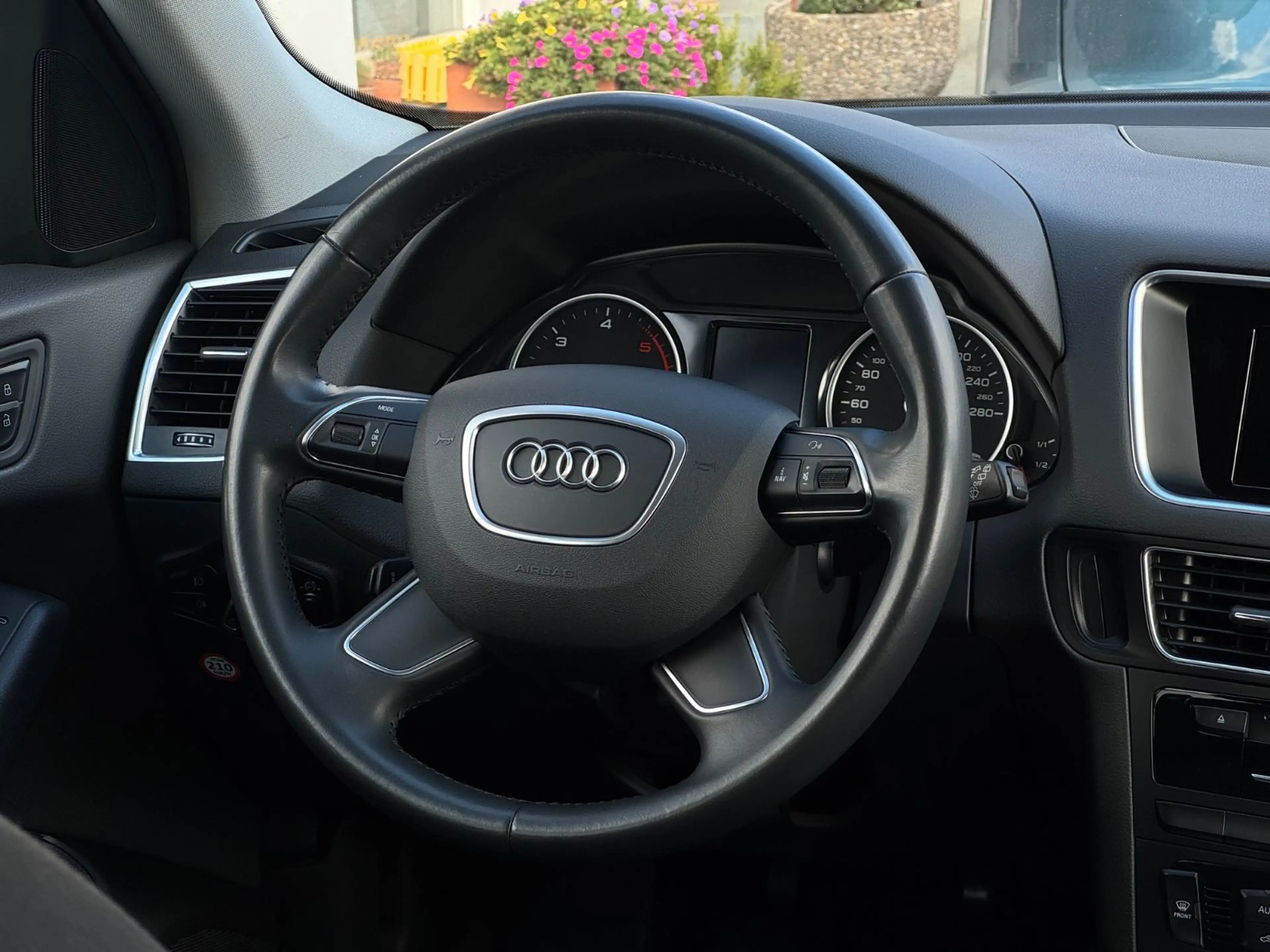 Audi Q5 2.0 TDI quattro*1.HD*TOP ZUSTAND*SCHECKHEFT* — photo 9