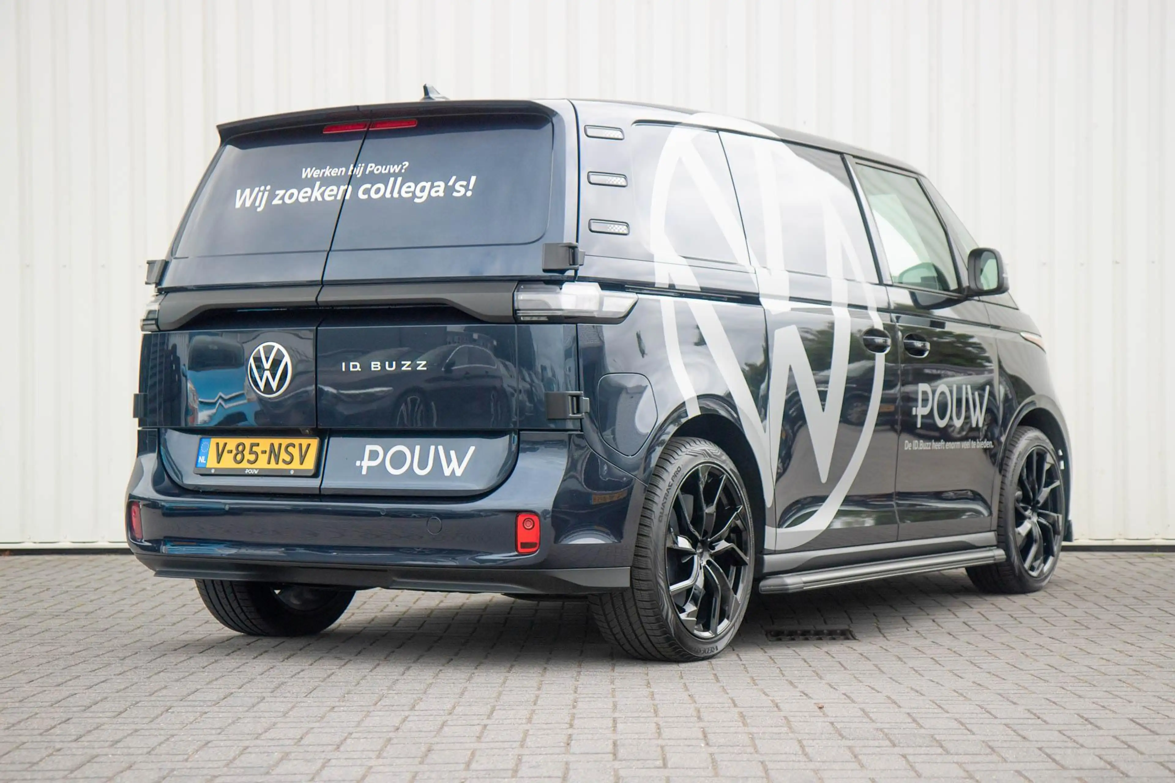 Volkswagen ID. Buzz Cargo 286pk Anniversary Edition 79 kWh | LMV 20'' | Trek — photo 2