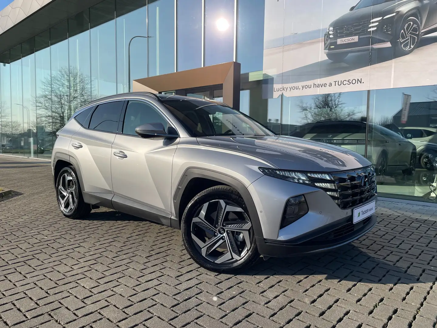 Hyundai TUCSON 1.6 T-GDi HEV Shine Zilver - 1