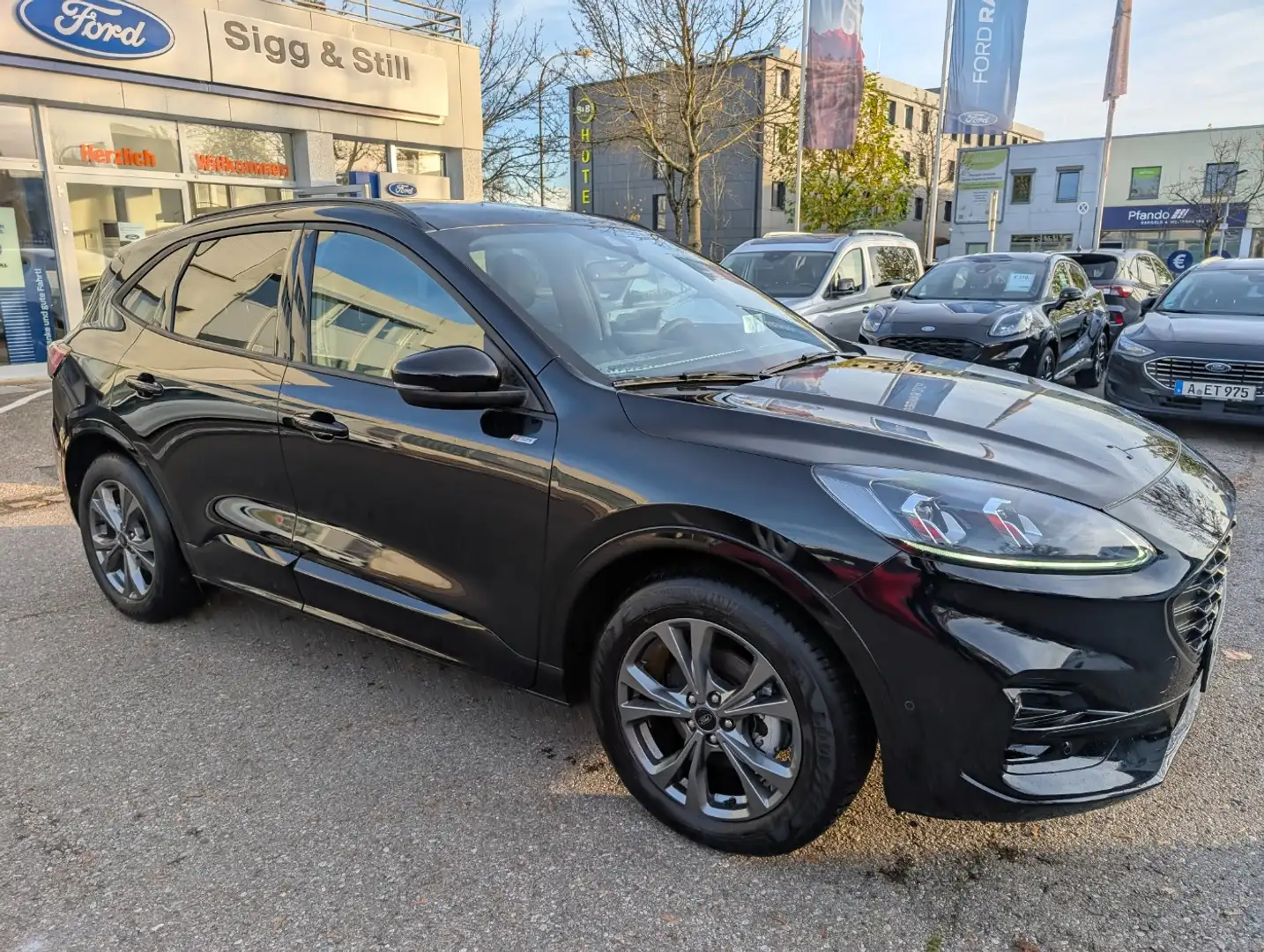 Ford Kuga 1.5 ST-Line X AHK*PANO*B&O*LED*HUD*NAV*CAM*SHZ Noir - 2