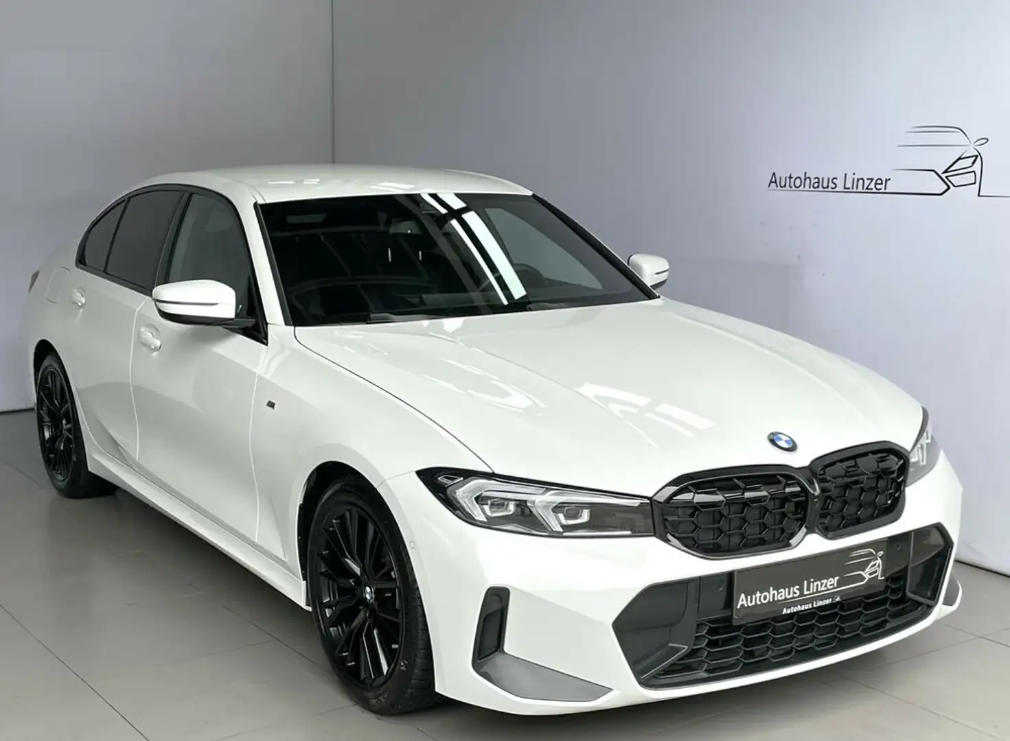 BMW 318 d M-Paket *LED*LenkradH*KeyGo*HiFi*AmbienteB* Weiß - 1